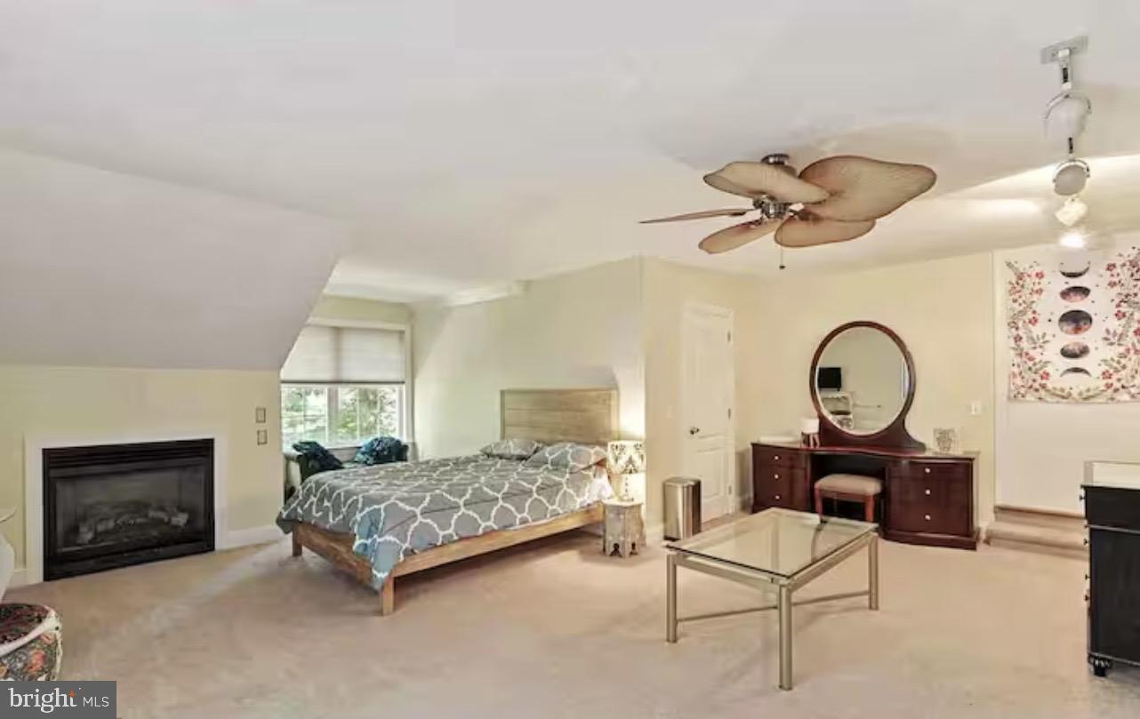 CARRCROFT - Residential