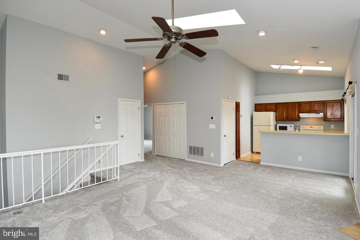 4056 GRAYS POINTE COURT C 4056C