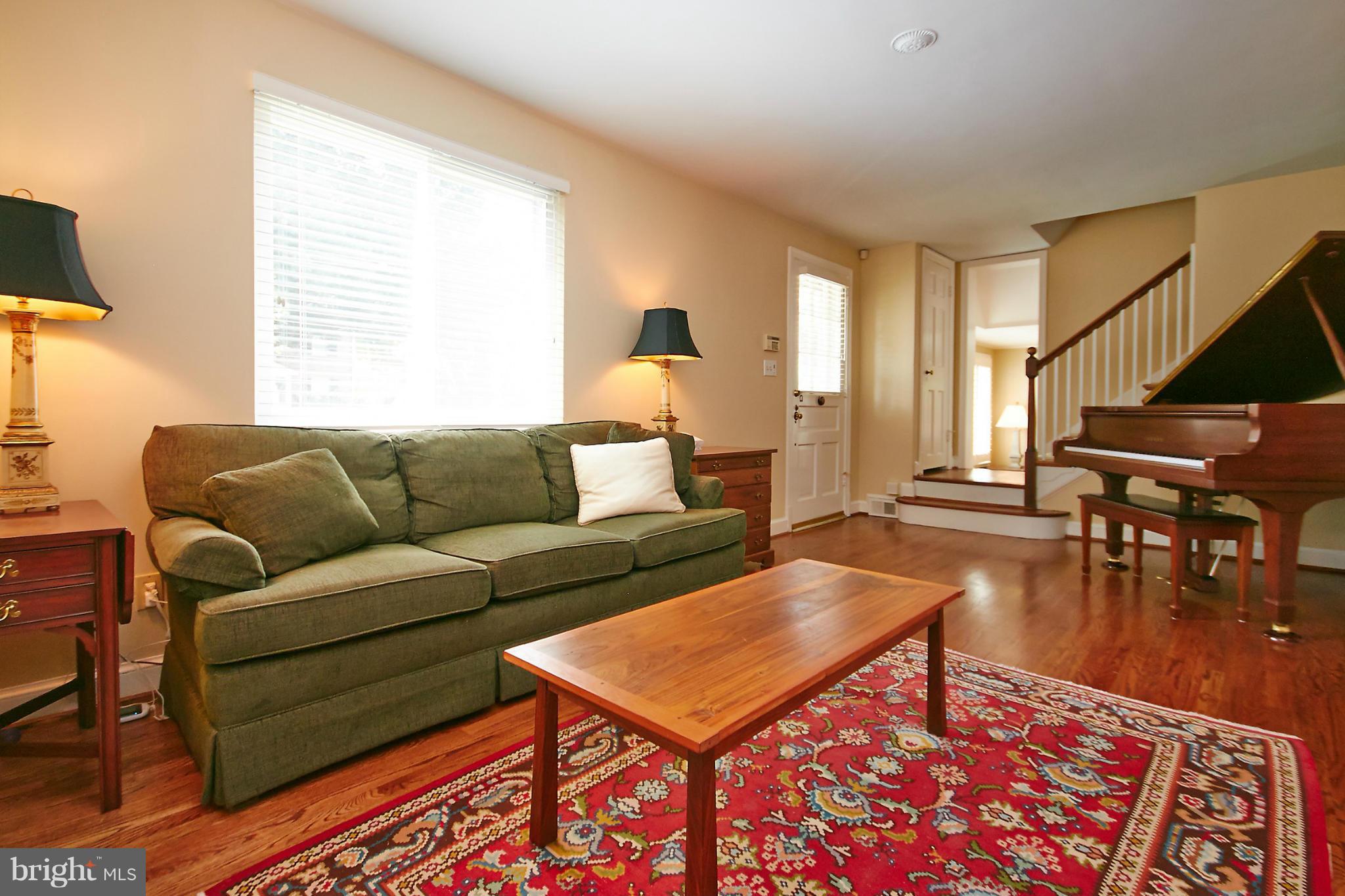 OVER LEE KNOLLS - Residential