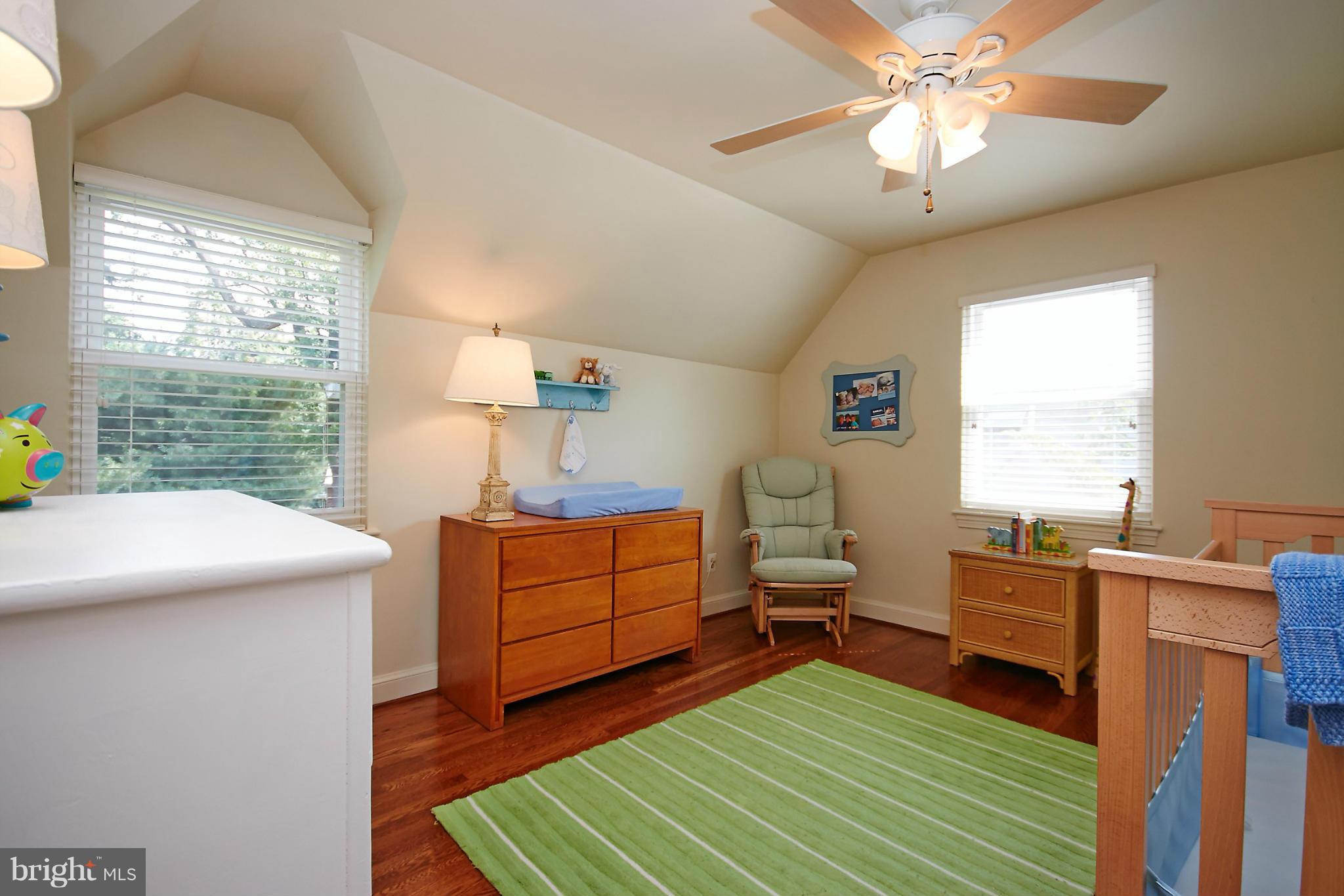 OVER LEE KNOLLS - Residential