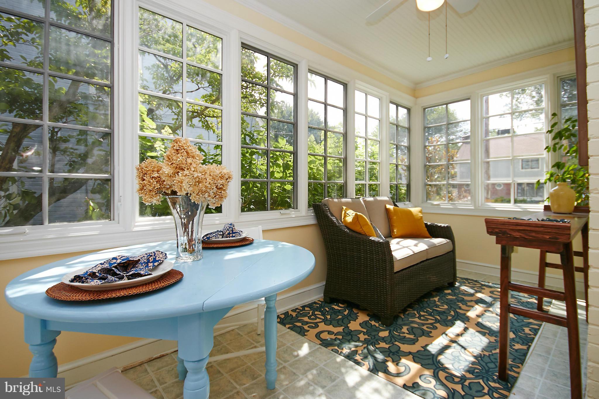 OVER LEE KNOLLS - Residential