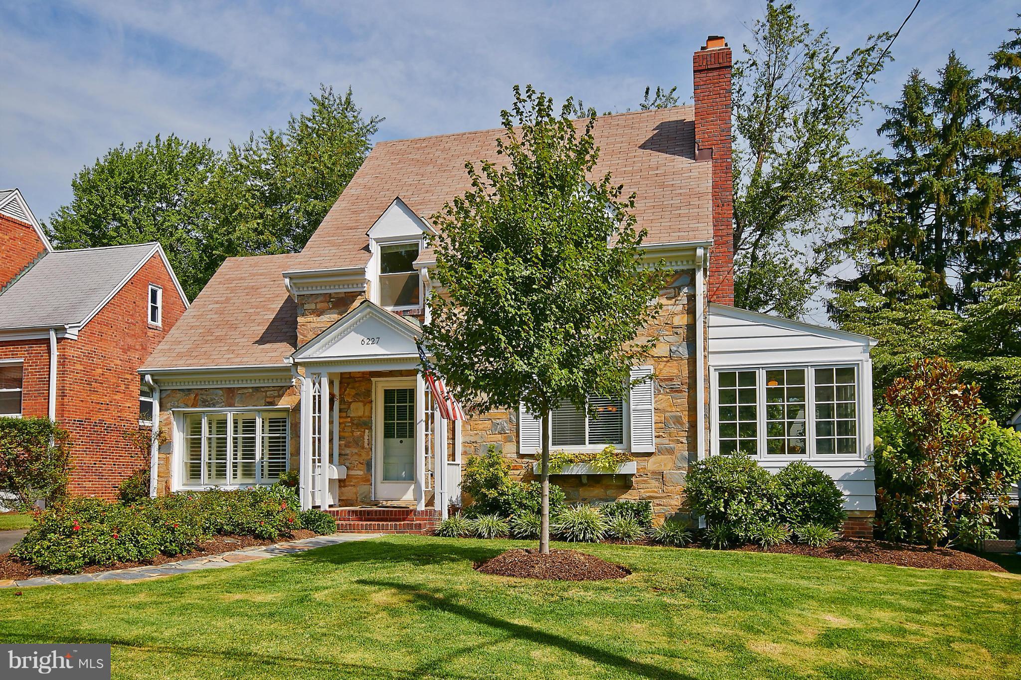 OVER LEE KNOLLS - Residential