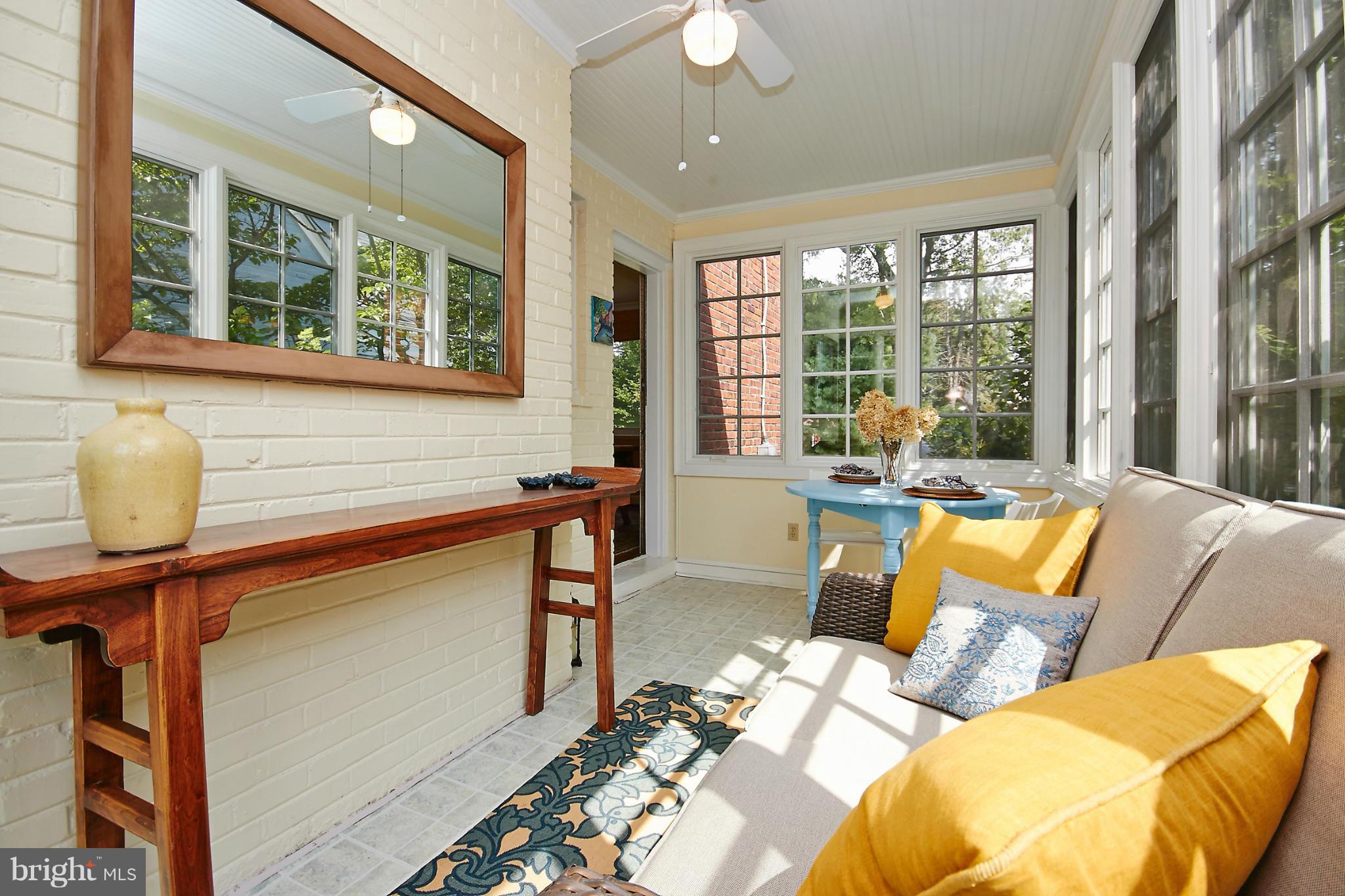 OVER LEE KNOLLS - Residential