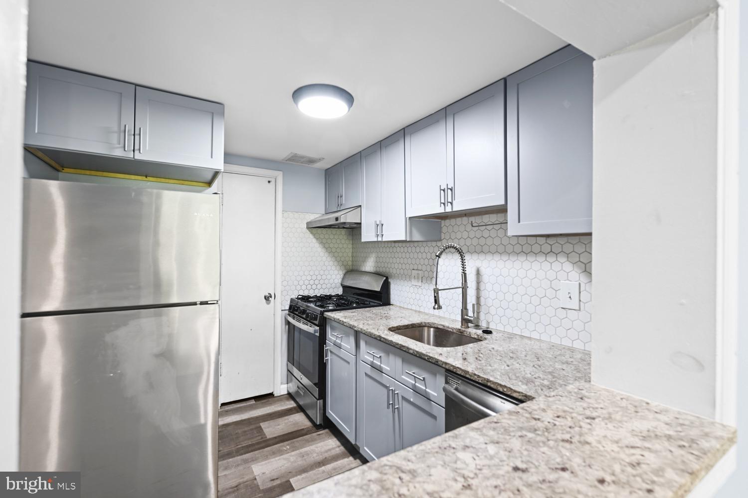 HOLLY HILL CONDOMINIUMS - Residential Lease