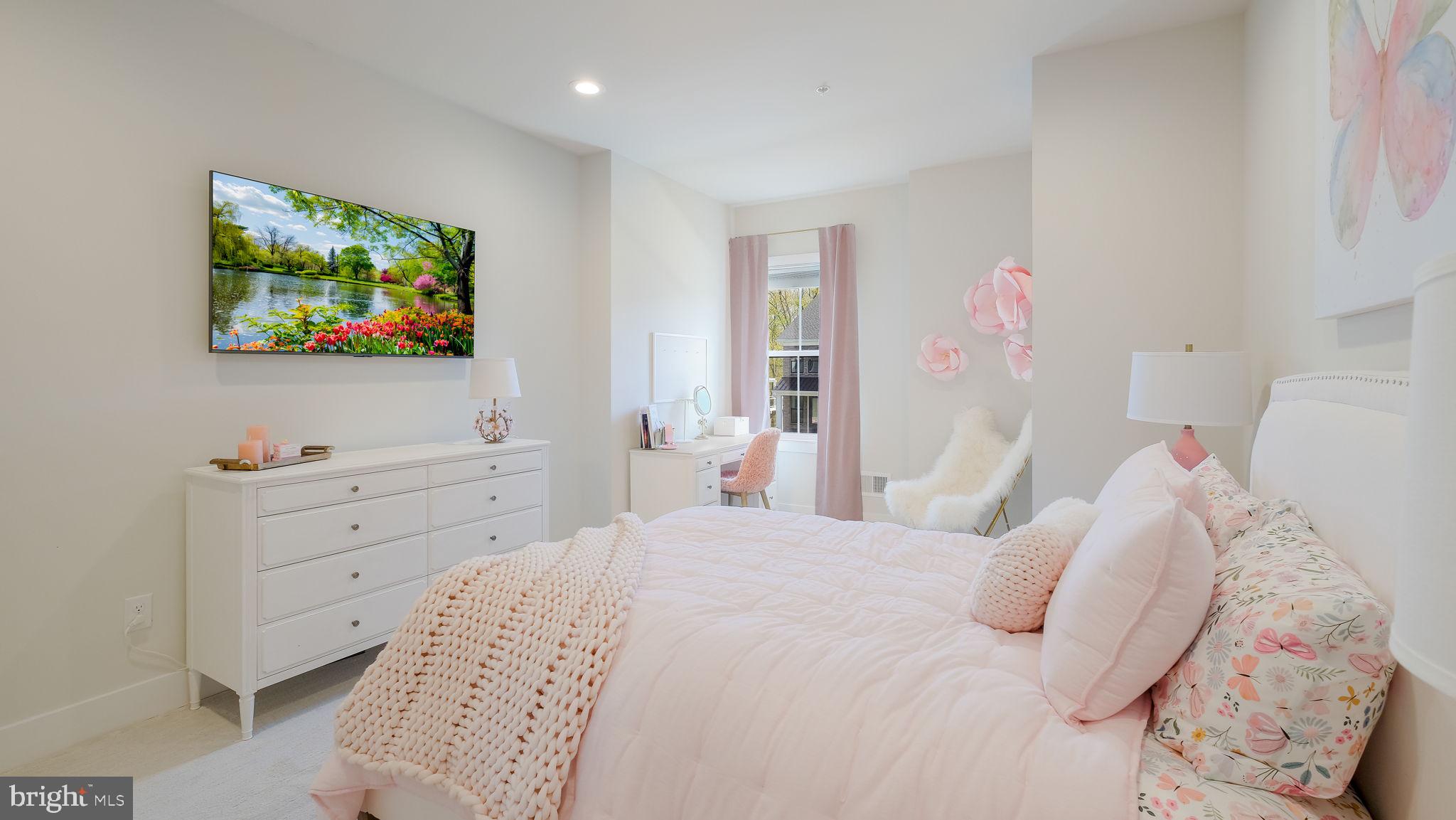 DOYLESTOWN WALK - Residential