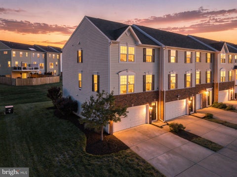Townhouse For Sale - 112 Landing Drive<br/> FREDERICKSBURG, VA 22405
