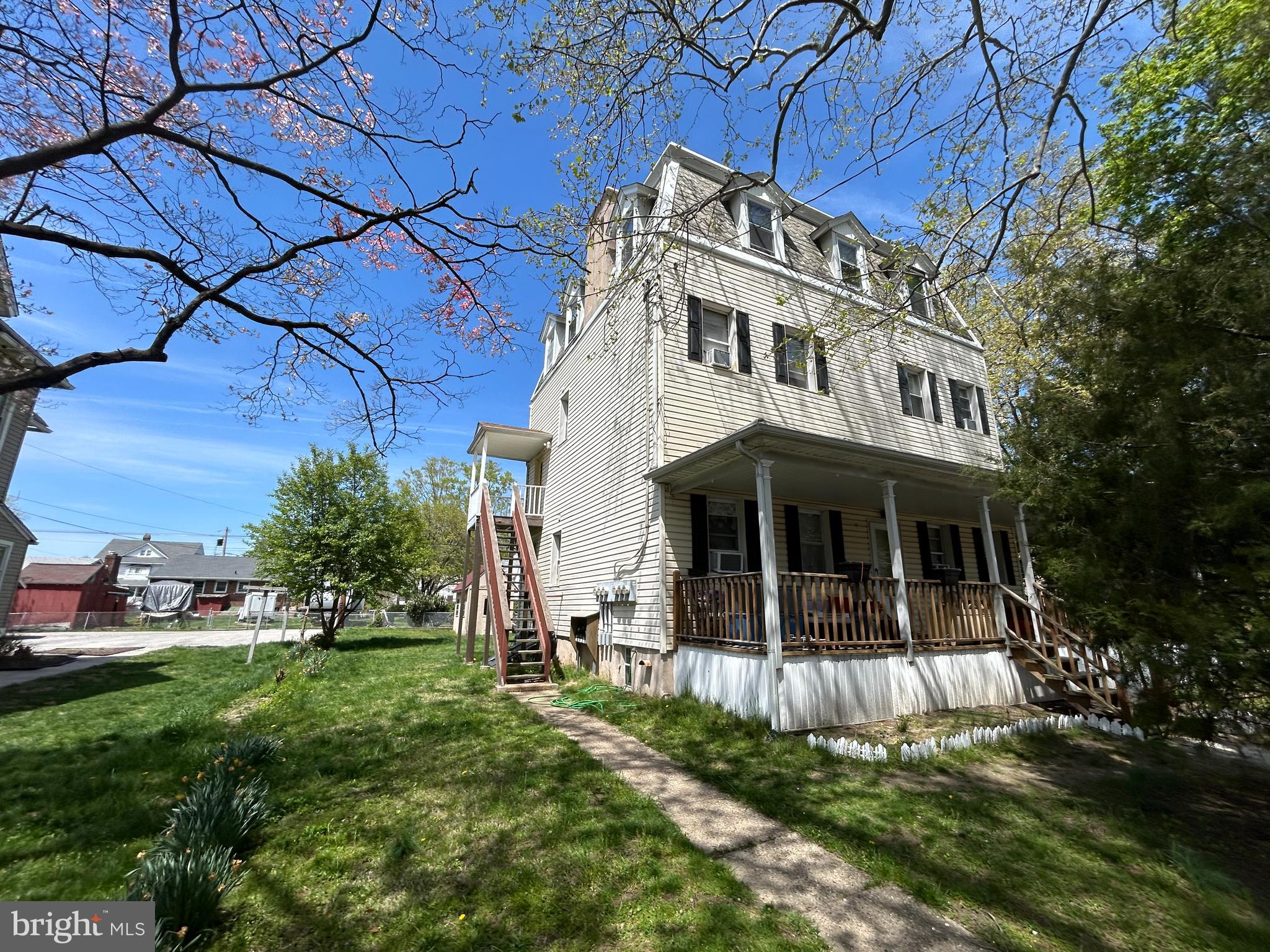 15 W RIDLEY AVENUE