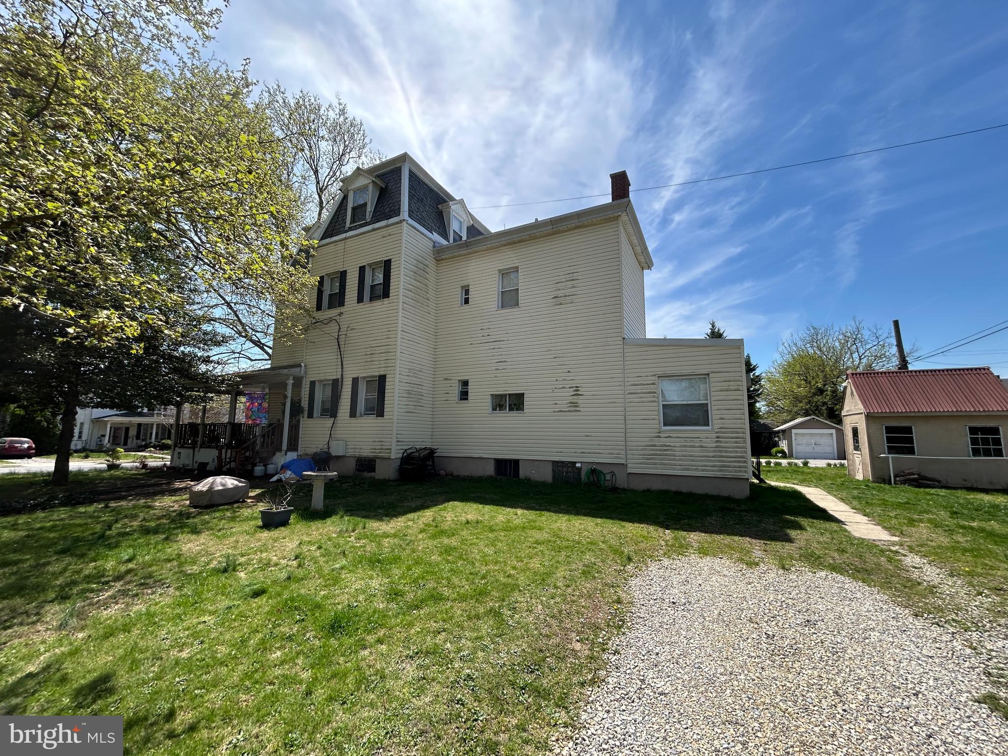 15 W RIDLEY AVENUE