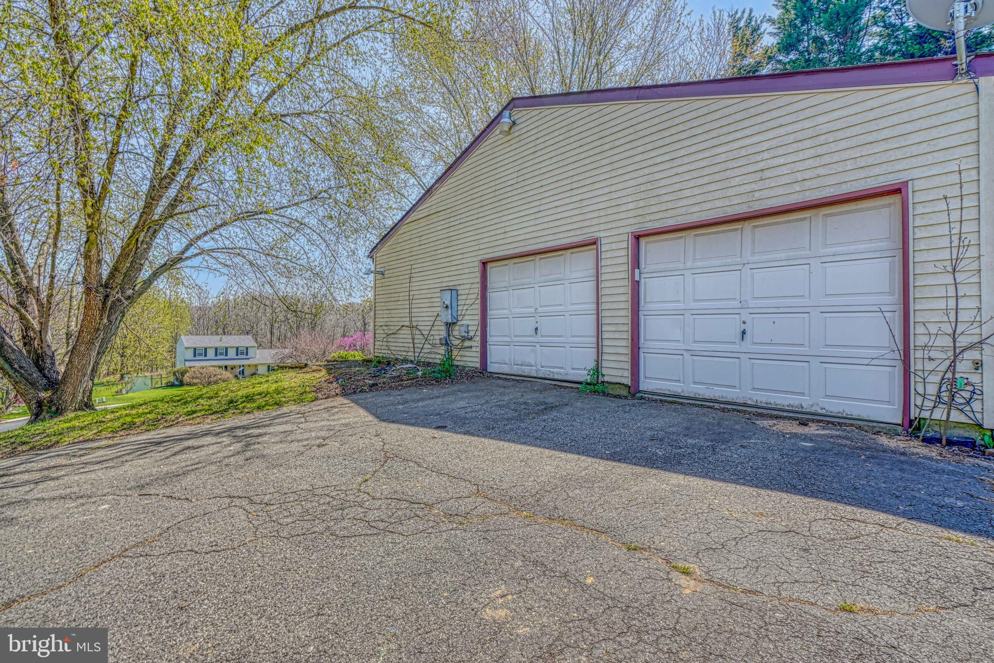 COOL SPRINGS - Residential