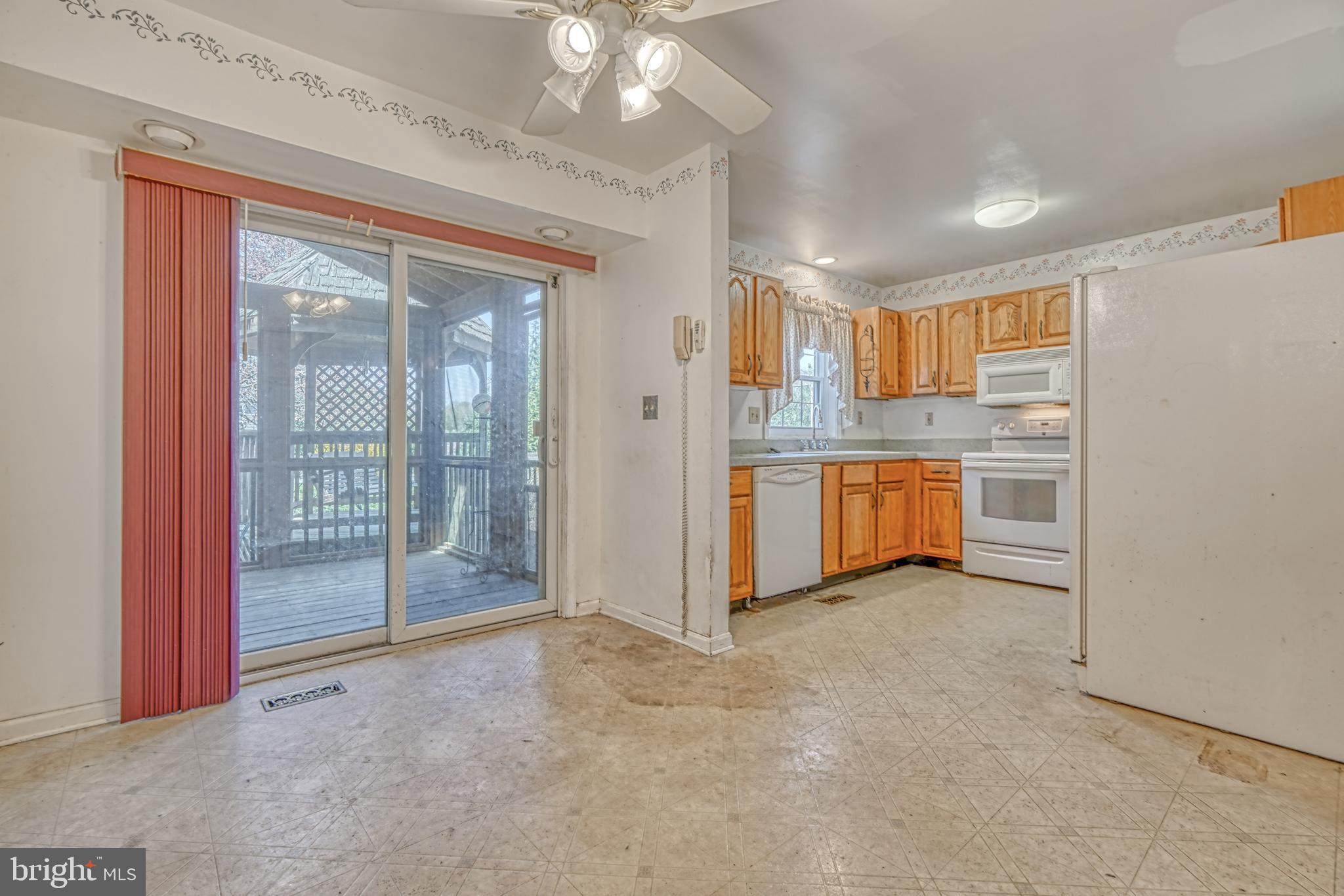 COOL SPRINGS - Residential