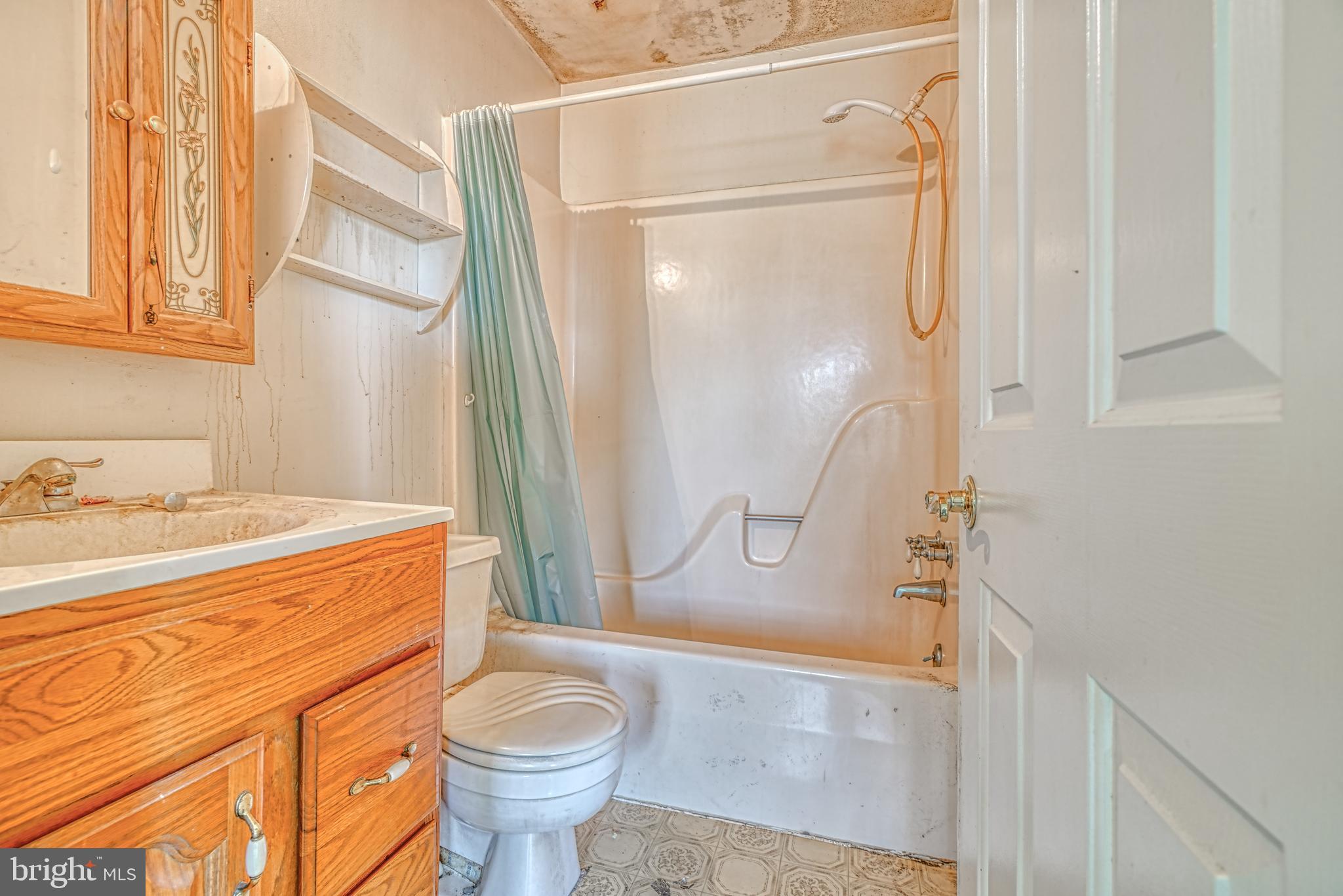 COOL SPRINGS - Residential