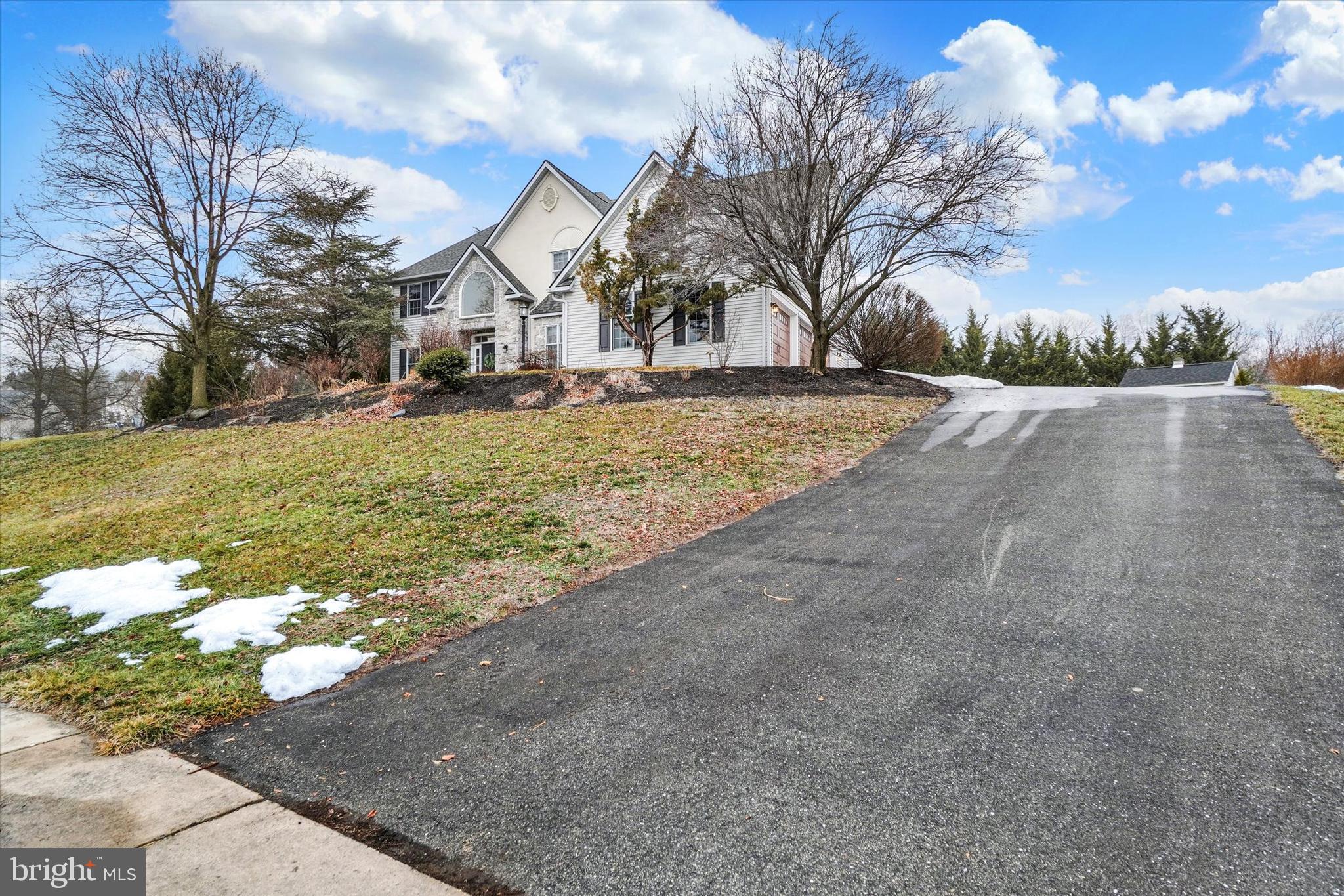 VICTORIAS POND - Residential