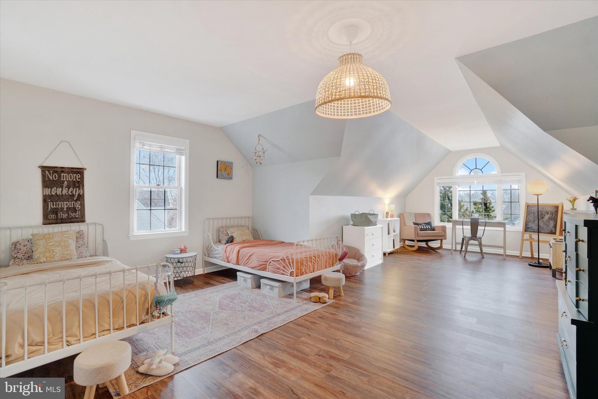 VICTORIAS POND - Residential