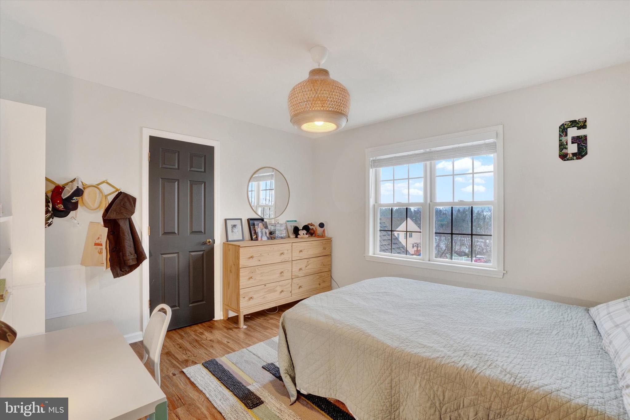 VICTORIAS POND - Residential