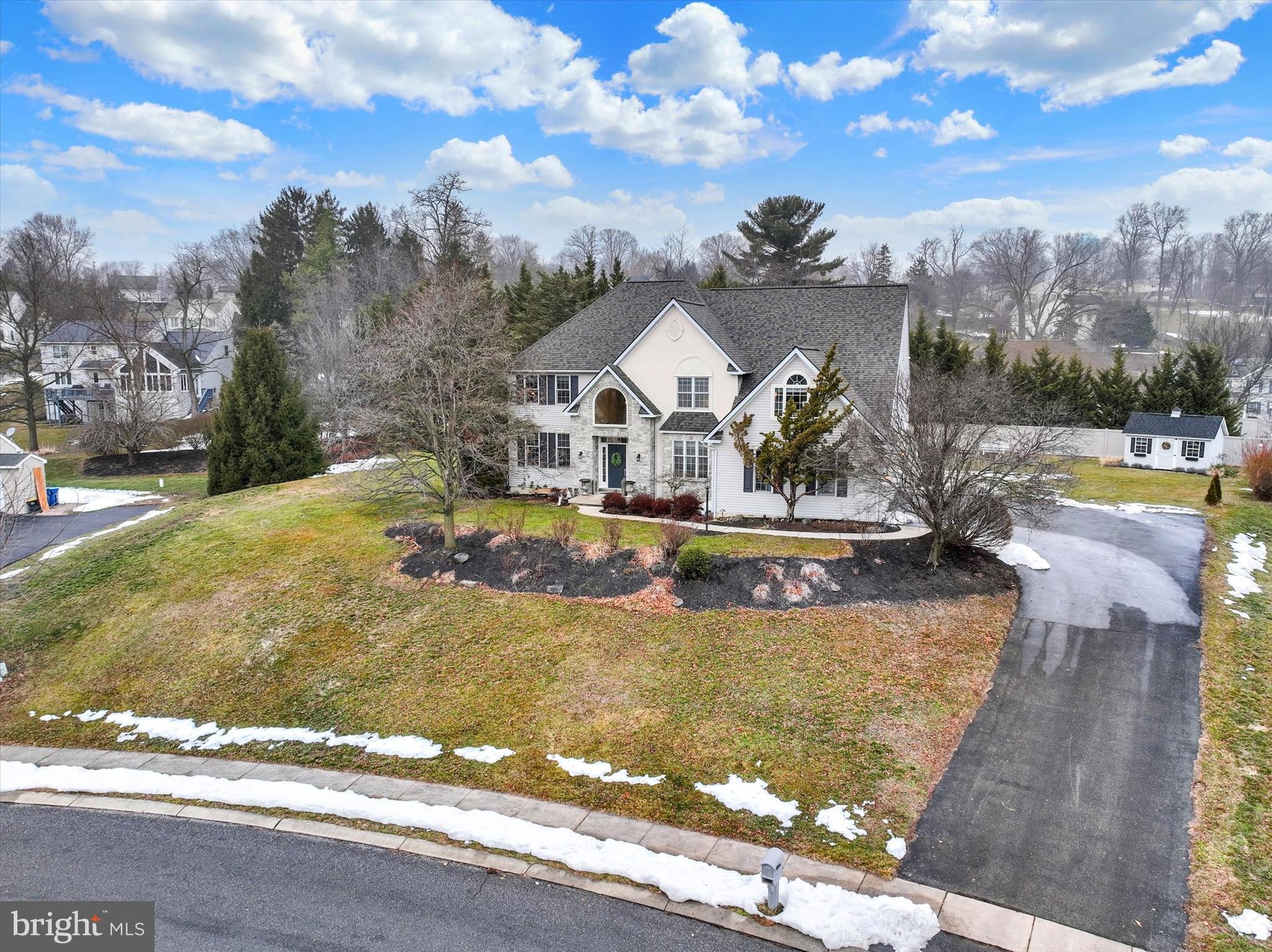 VICTORIAS POND - Residential