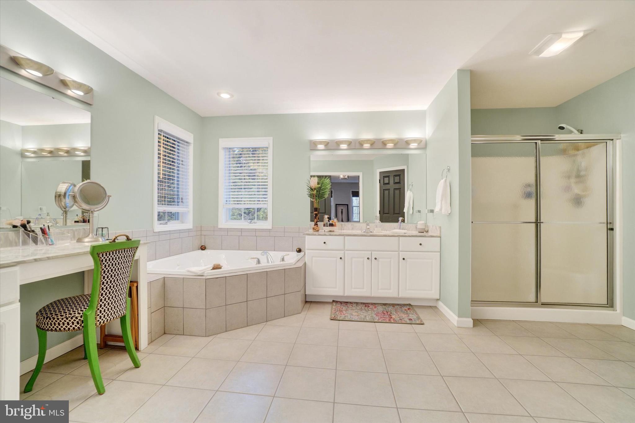 VICTORIAS POND - Residential