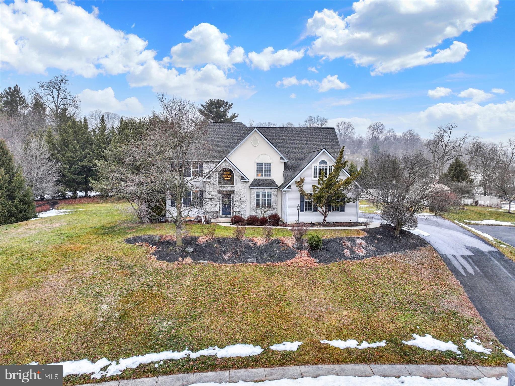 VICTORIAS POND - Residential