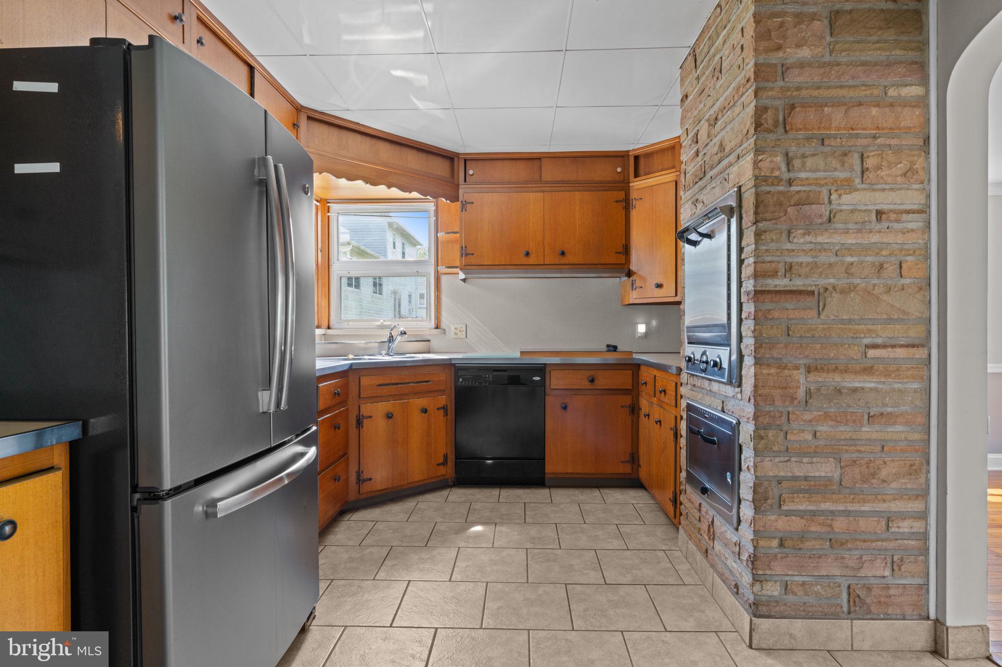 100 ACRE WOODS - Residential