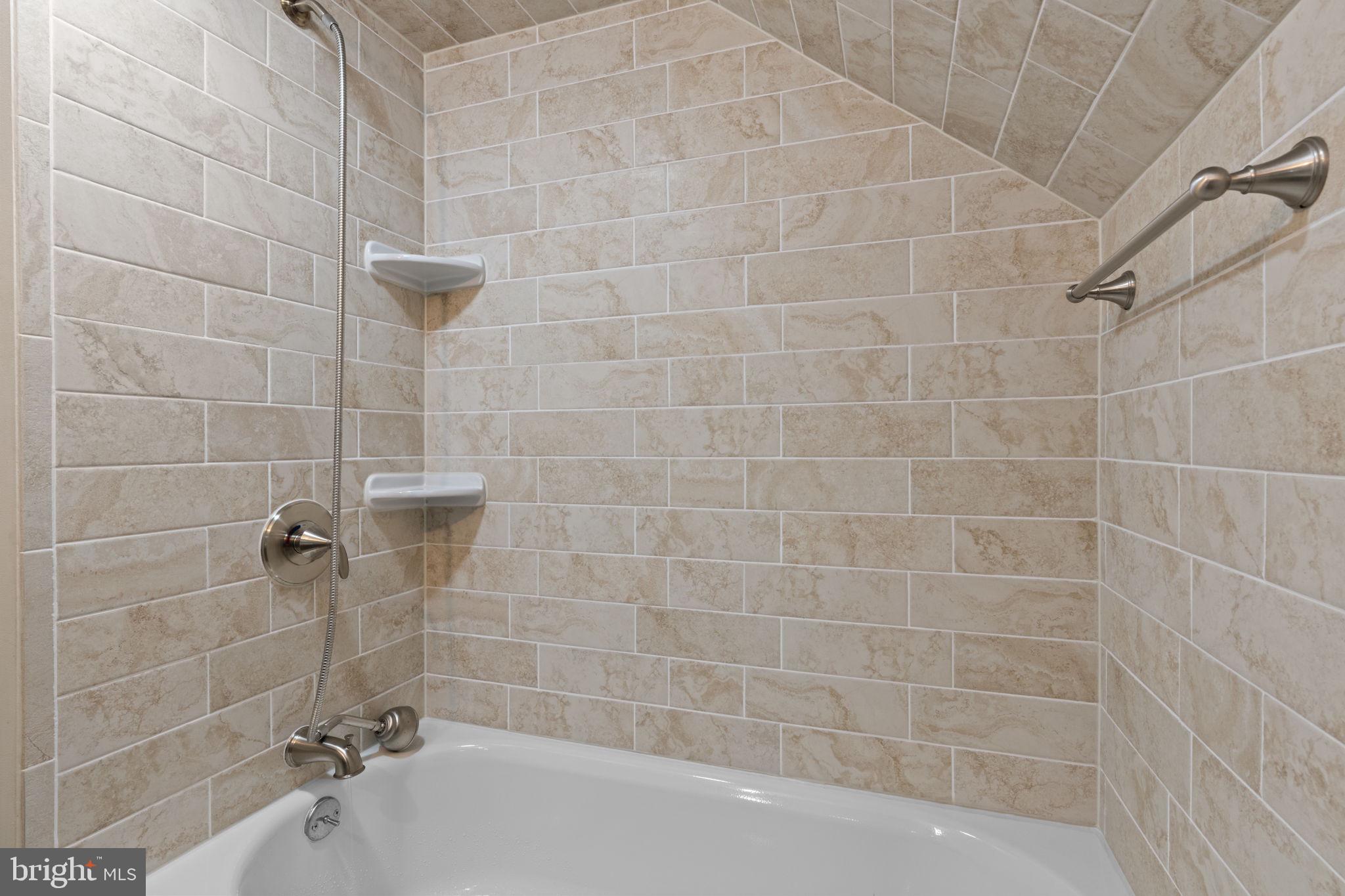 100 ACRE WOODS - Residential