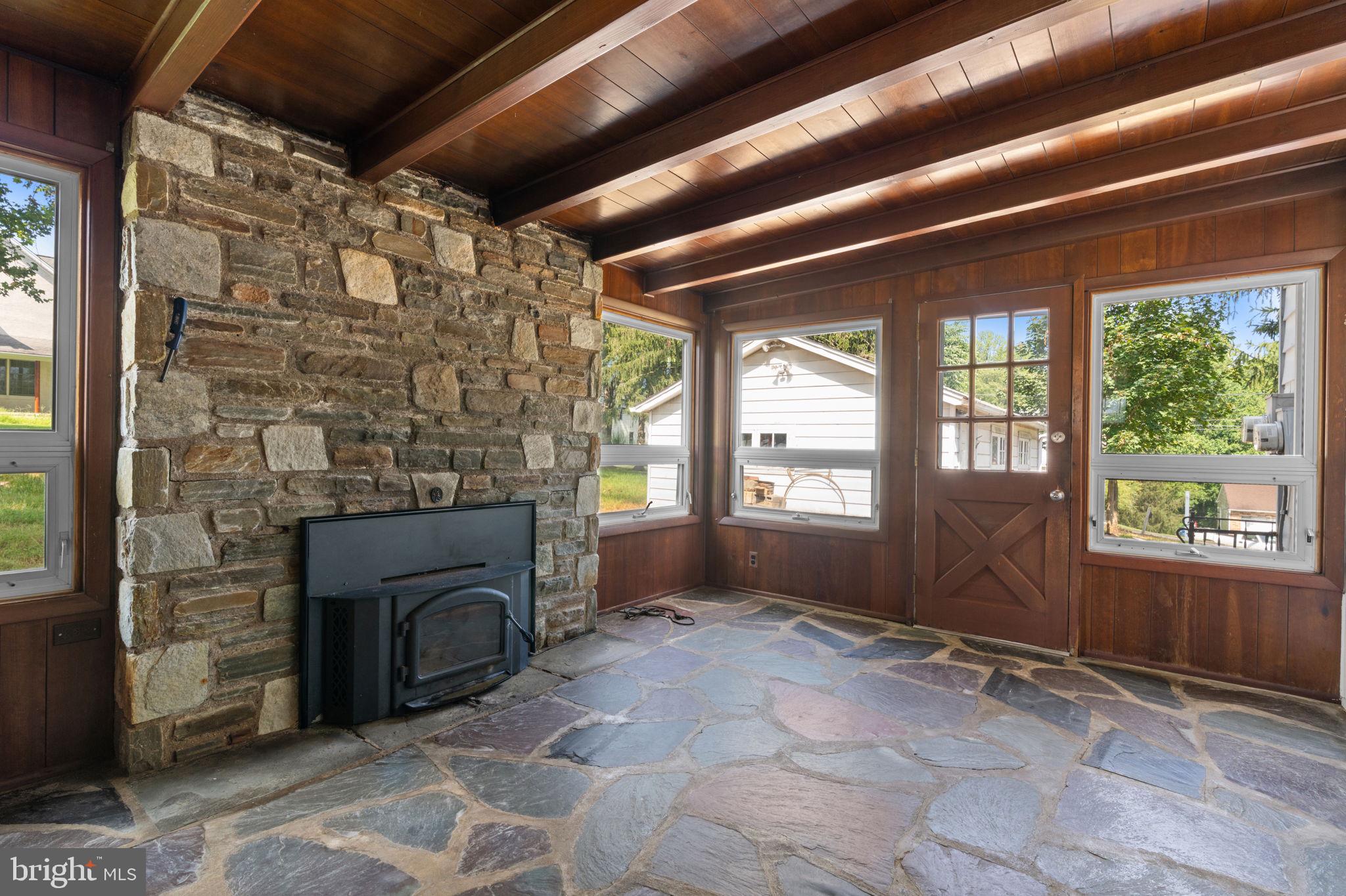 100 ACRE WOODS - Residential