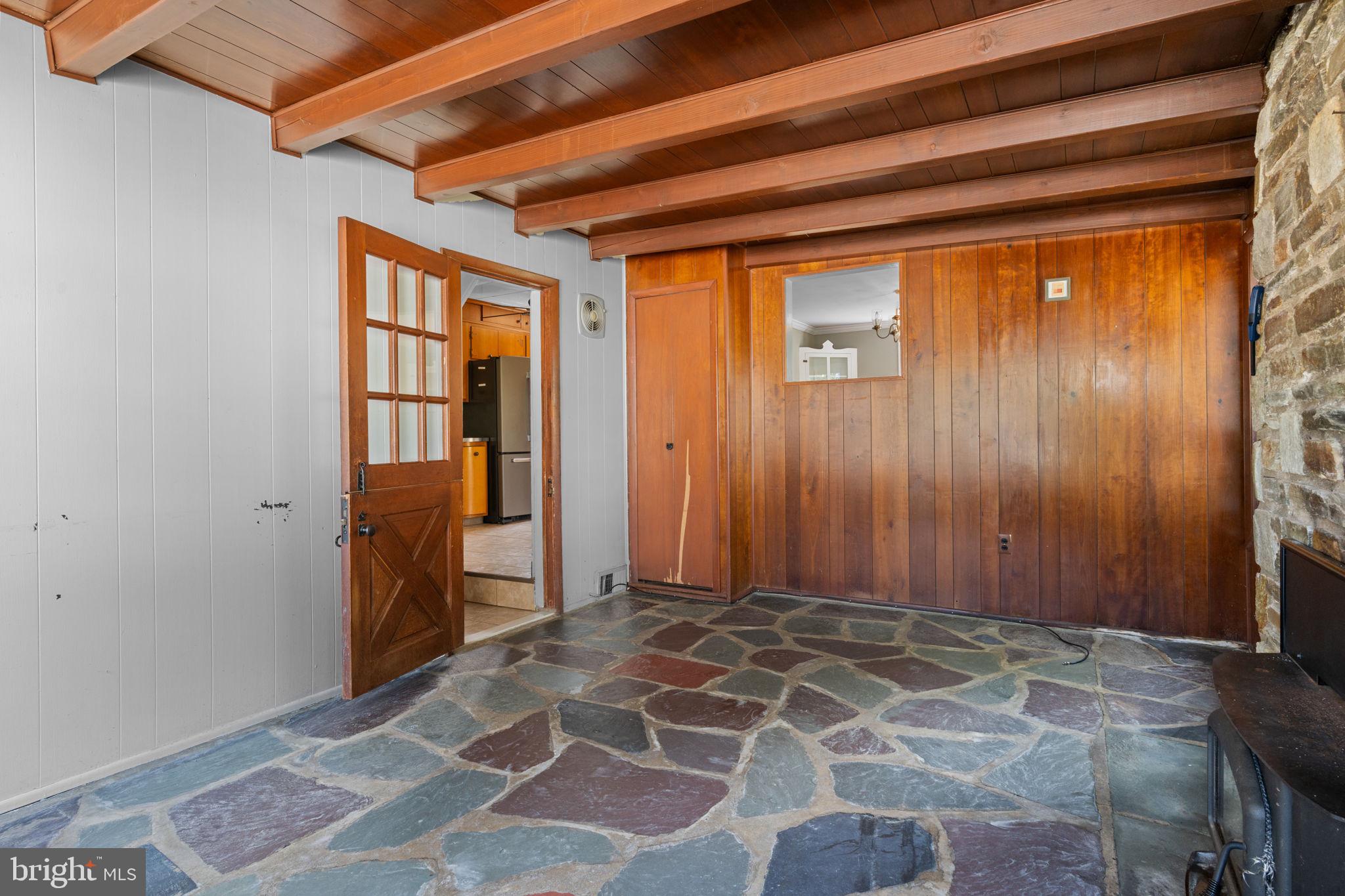 100 ACRE WOODS - Residential