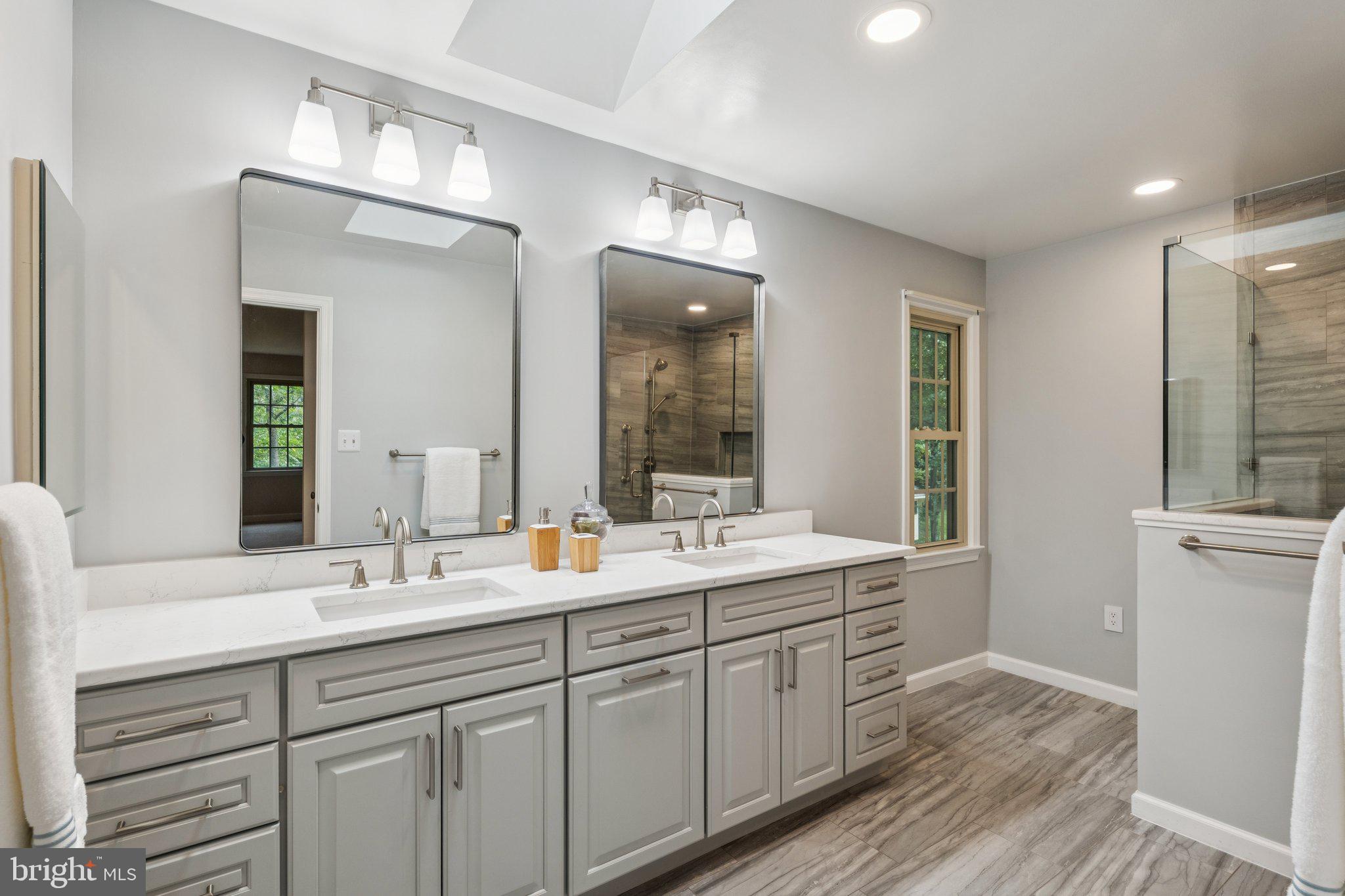 STONEGATE - Residential