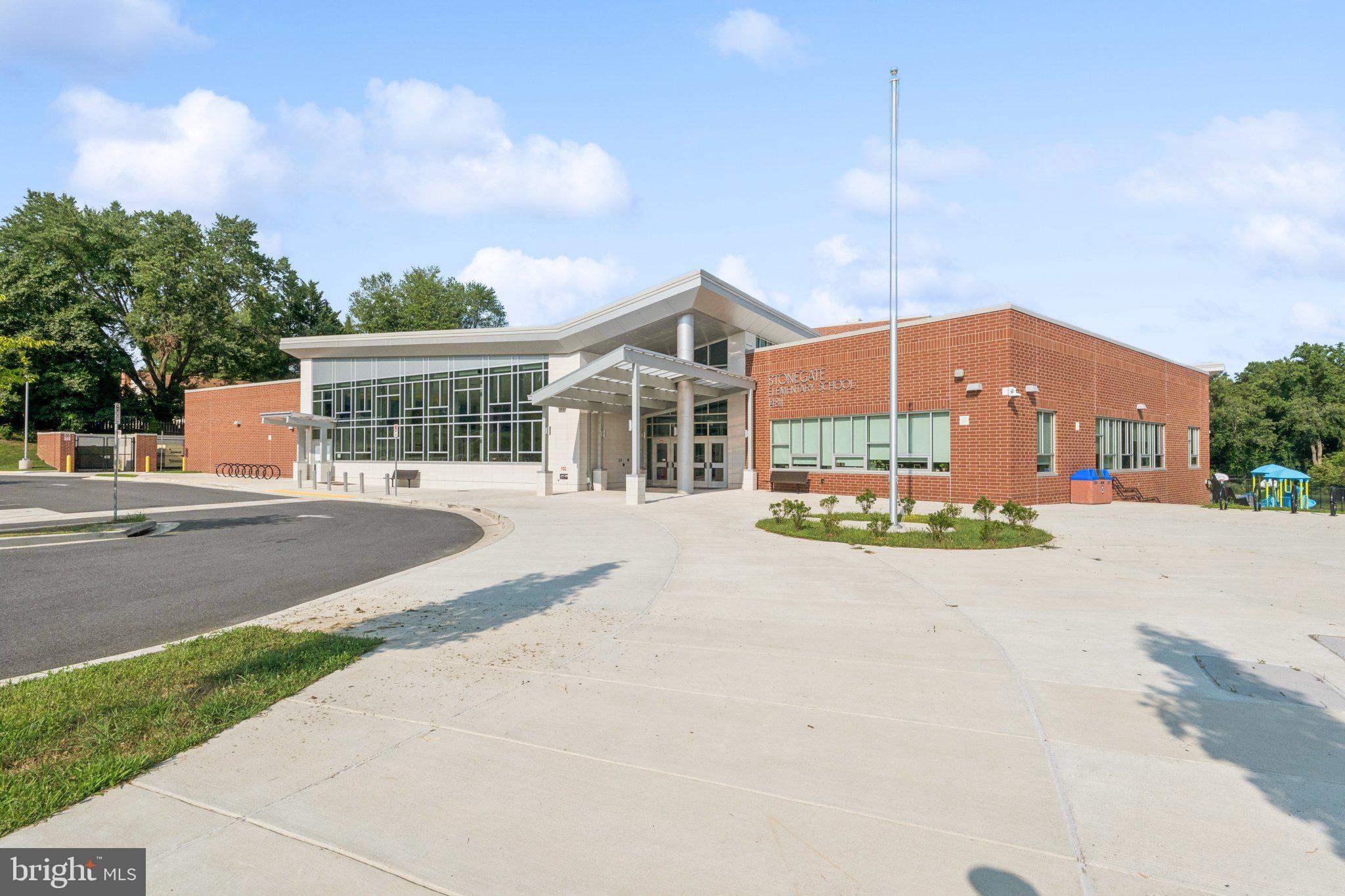 STONEGATE - Residential