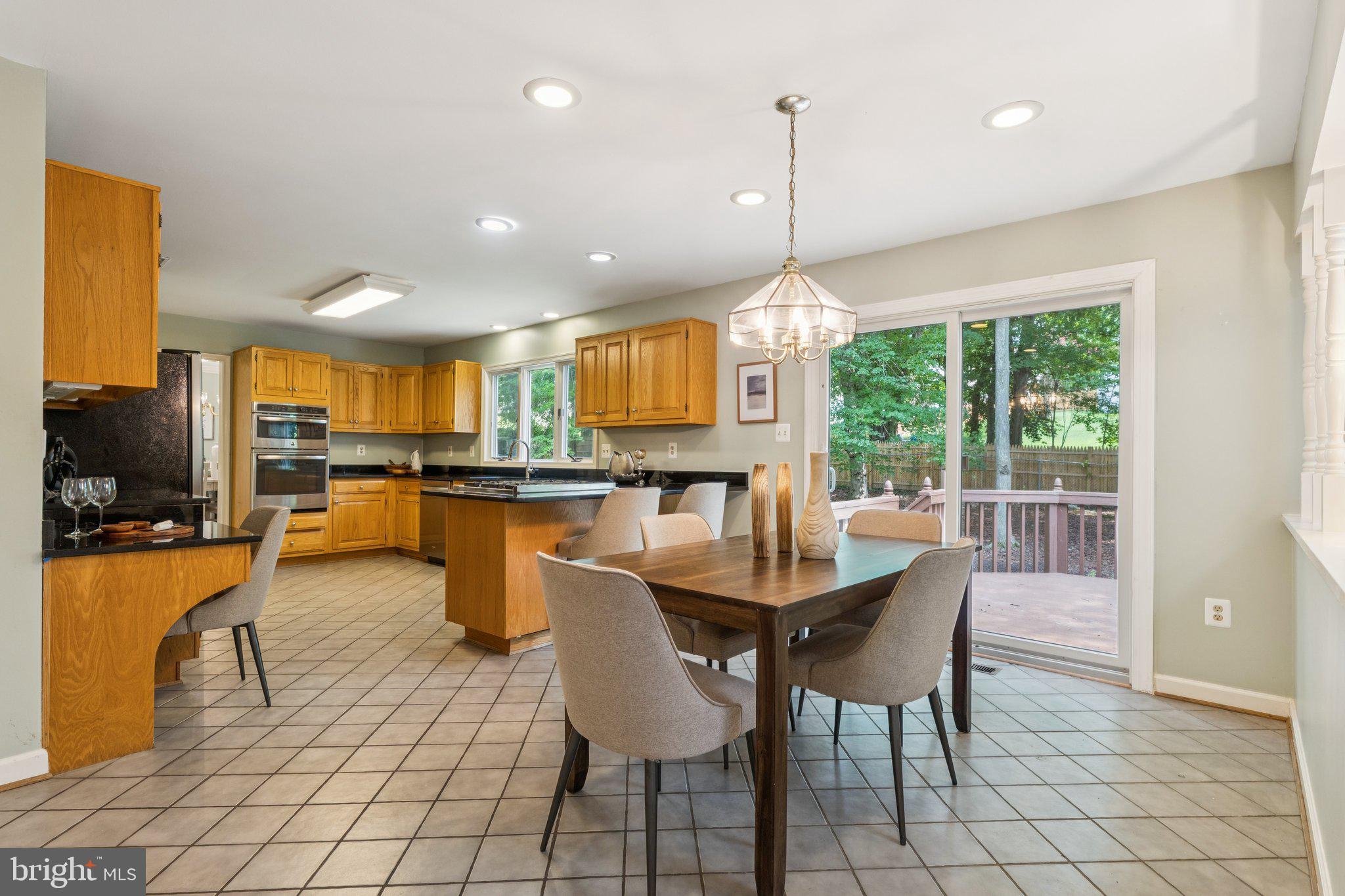 STONEGATE - Residential