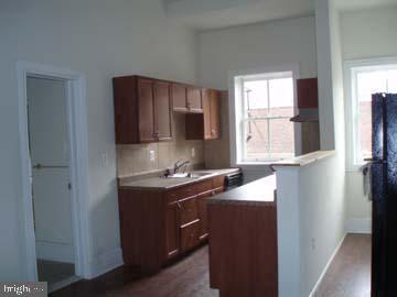 ART MUSEUM AREA - Residential Lease