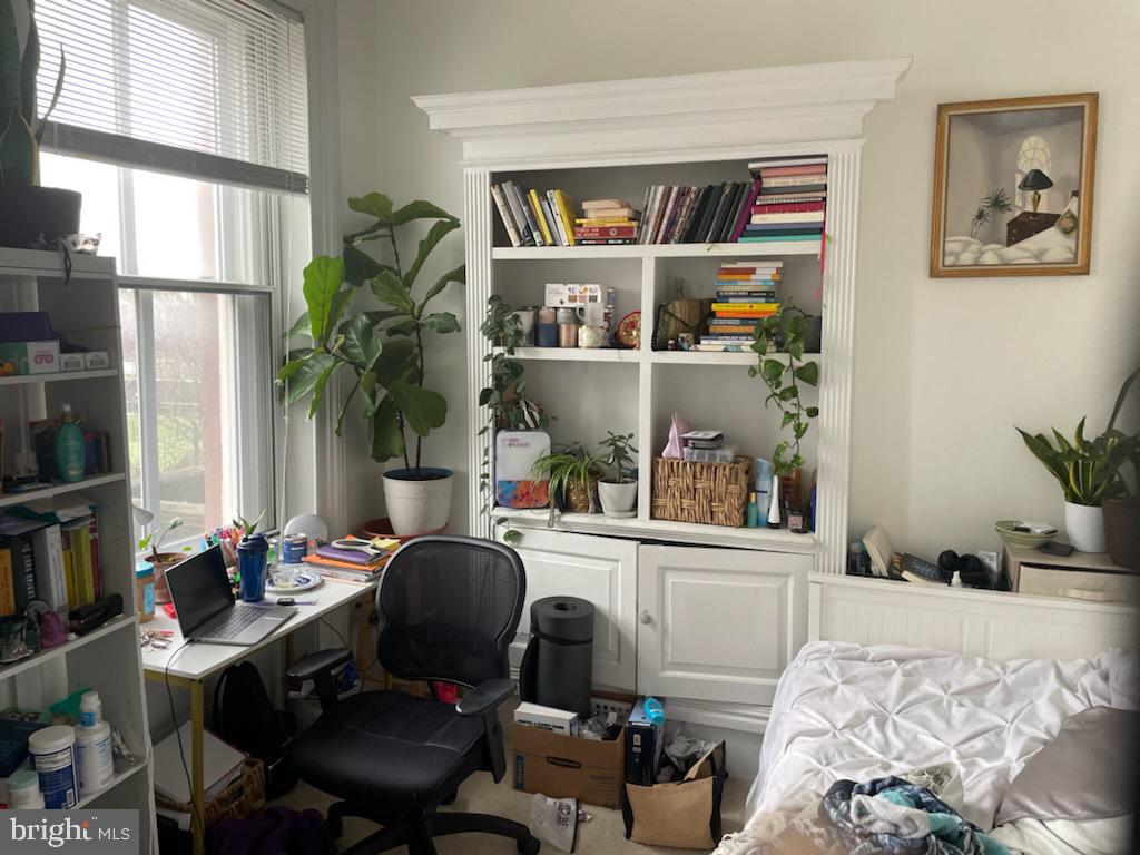 ART MUSEUM AREA - Residential Lease