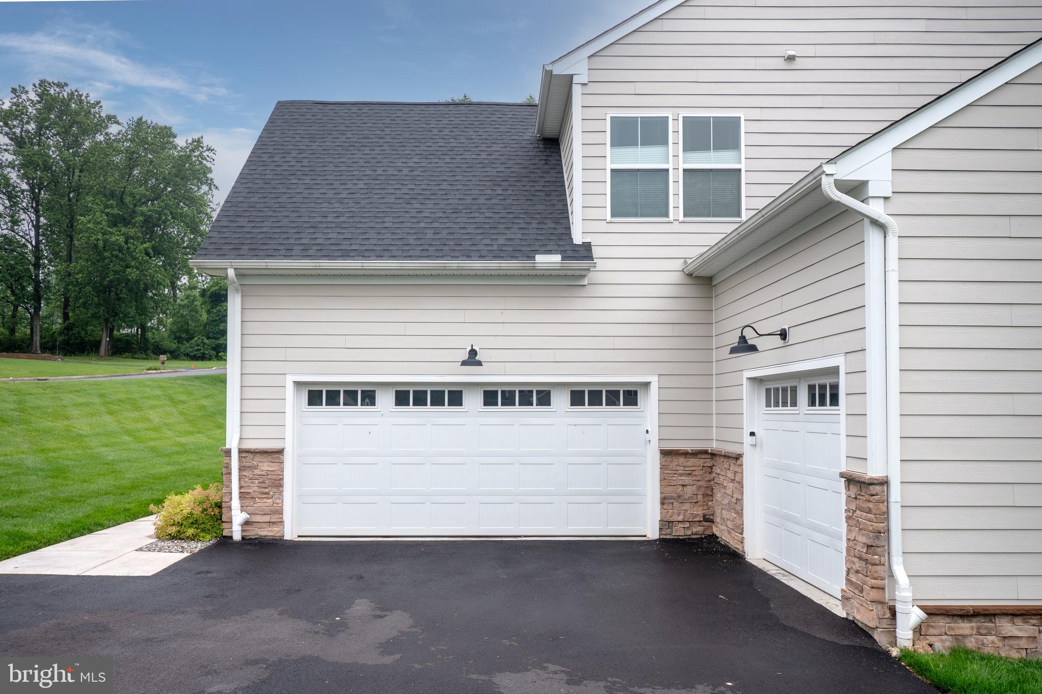 BLUE RIDGE ESTATES W - Residential