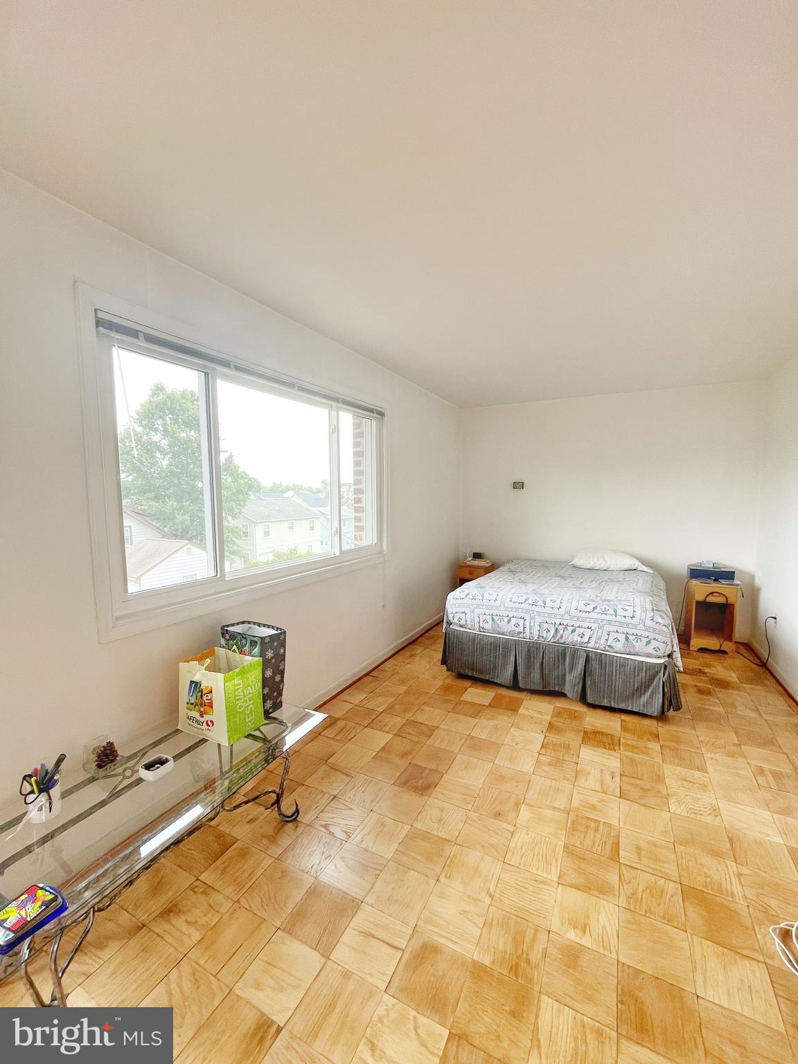 LANCASTER - Residential