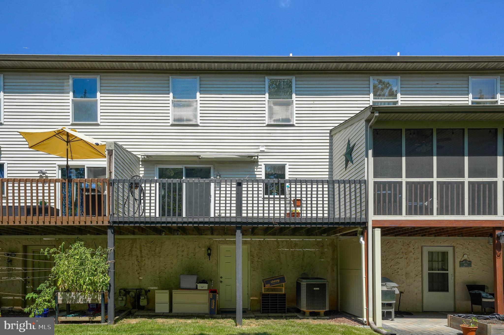 164 SPRUCE COURT