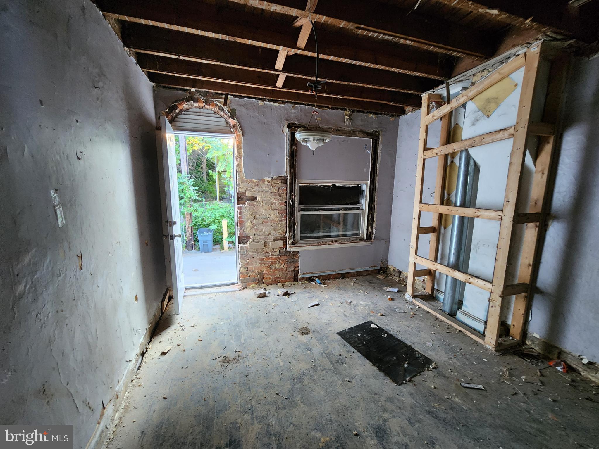 SANDTOWN-WINCHESTER - Residential