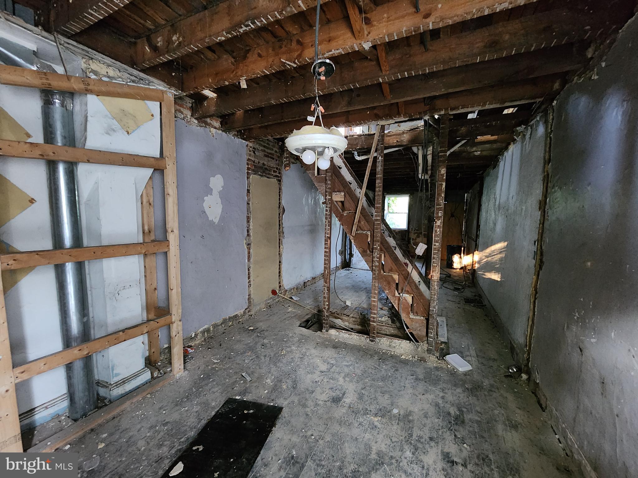 SANDTOWN-WINCHESTER - Residential