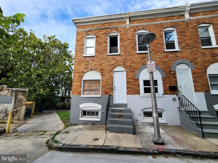 ONLINE AUCTION: Bidding begins 9/12/2024 @ 10:00 AM. Bidding ends 9/16/2024 @ 11:10 AM. List Price is Suggested Opening Bid. Deposit: $5,000.

This 2-story end unit townhome is situated in the Sandtown-Winchester area, conveniently located just minutes from Pauline Faunteroy Park, The Avenue Market, Upton Metro Station, and Penn North Metro Station. It provides easy access to the major traffic artery, MD Route I (W North Ave), enhancing connectivity to the surrounding areas. Property is believed to be a vacant shell in need of total renovation.