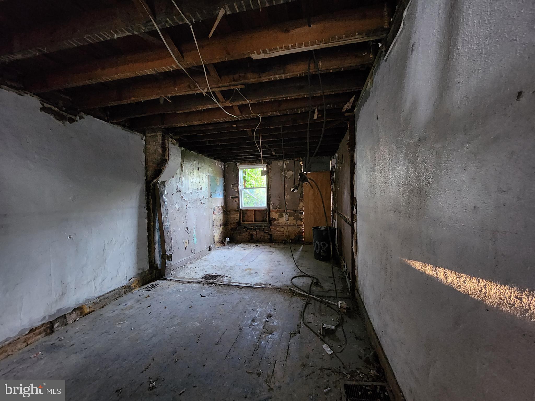 SANDTOWN-WINCHESTER - Residential