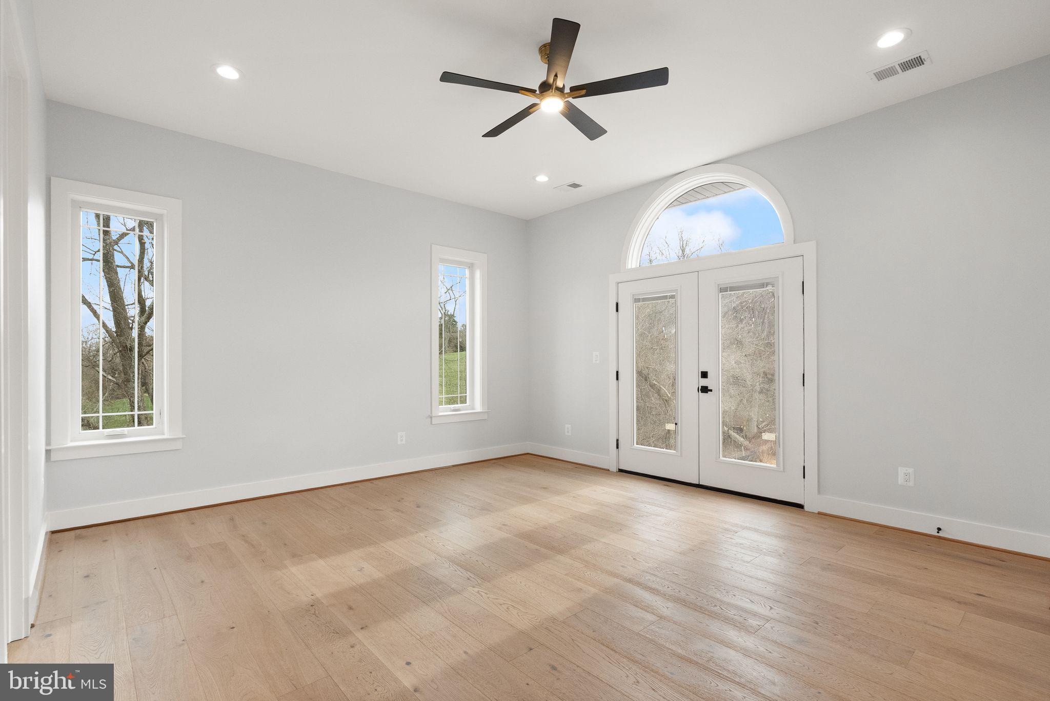 BEACON HILL - Residential