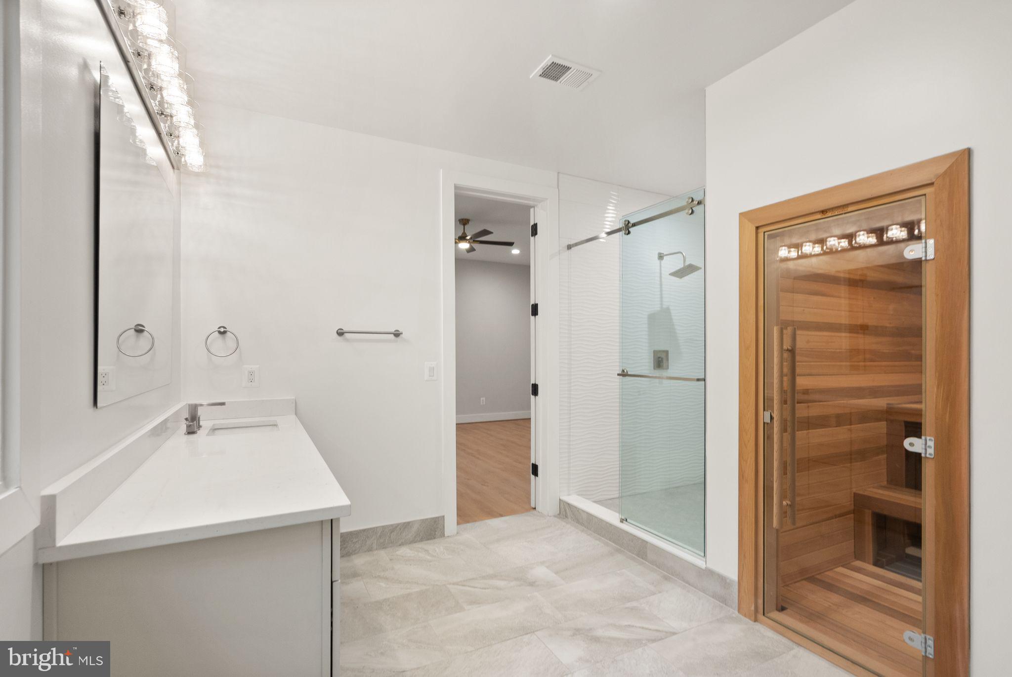 BEACON HILL - Residential