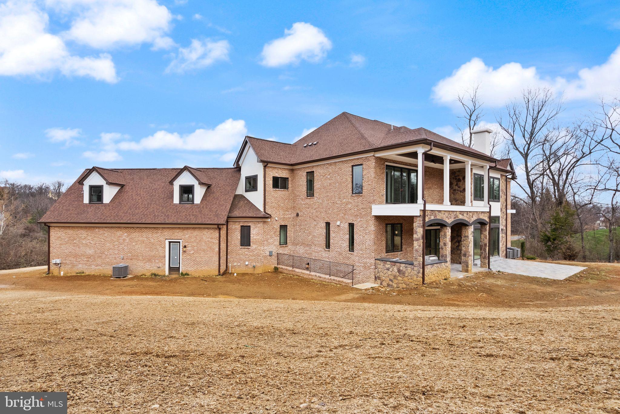 BEACON HILL - Residential