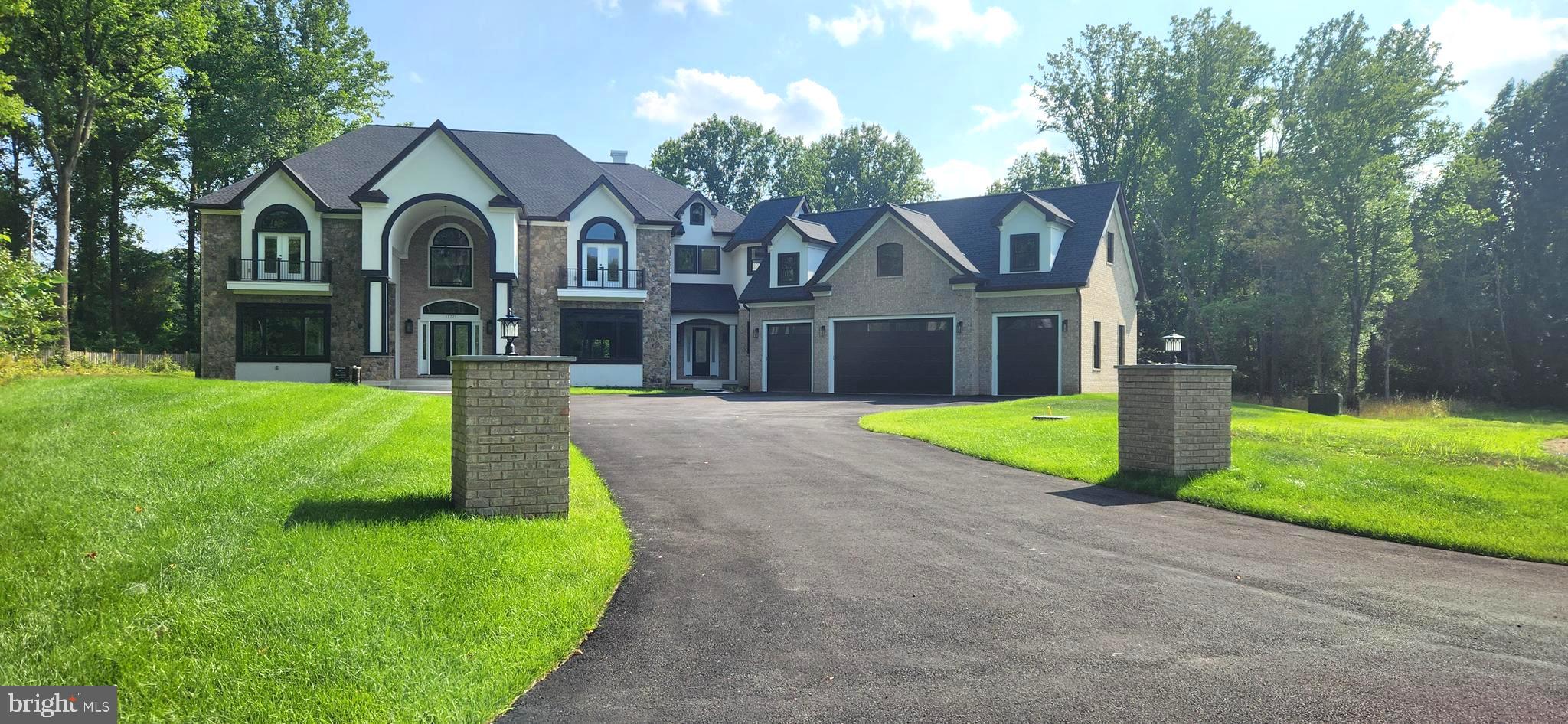 BEACON HILL - Residential