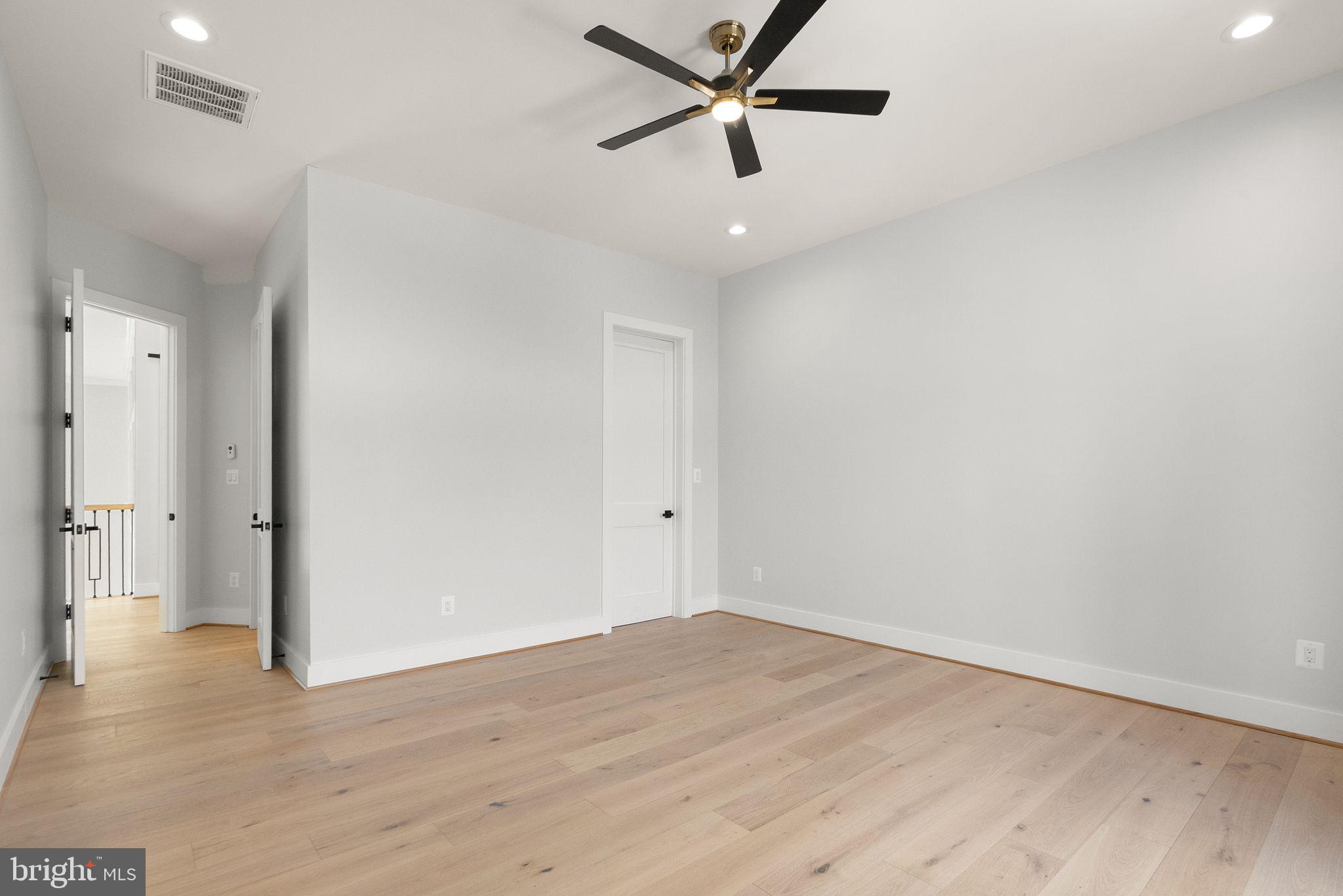 BEACON HILL - Residential