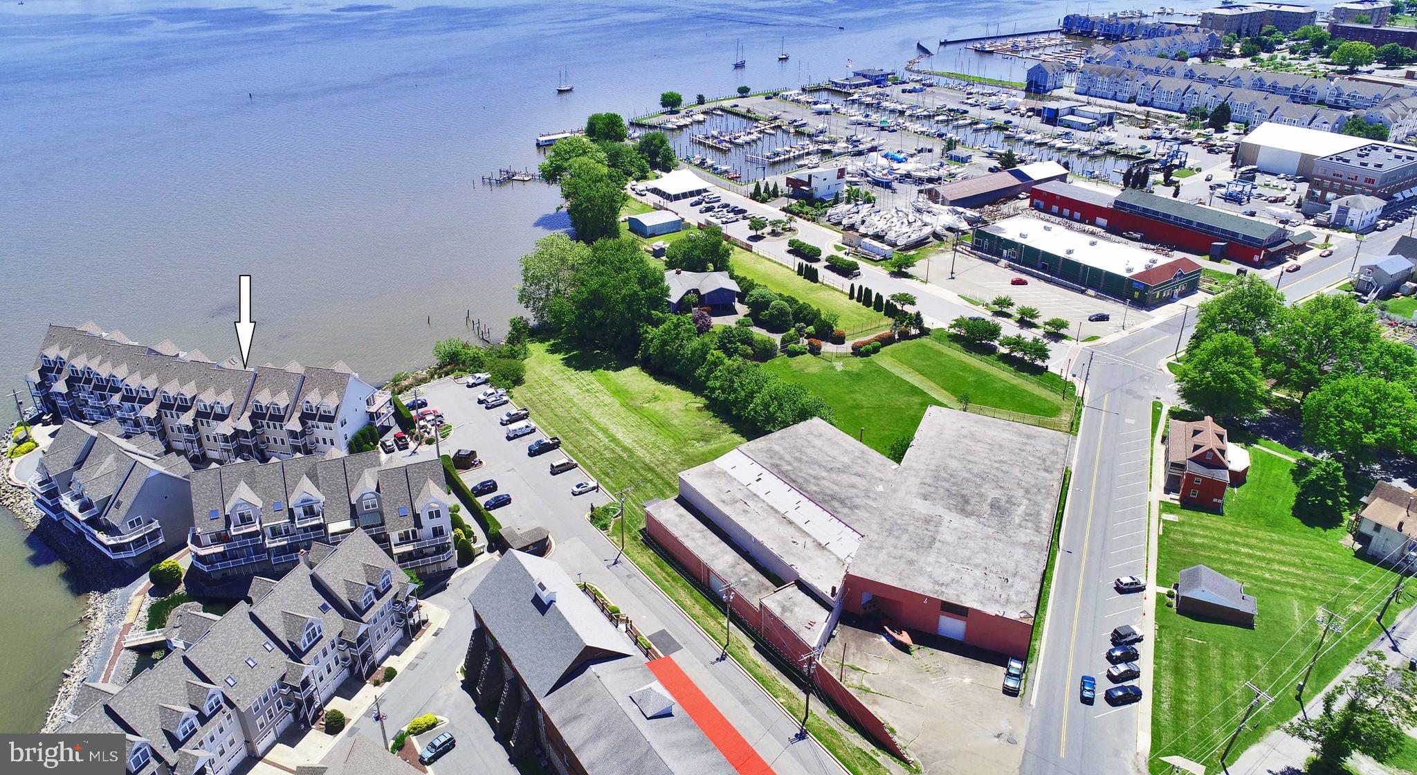 SENECA POINTE - Residential