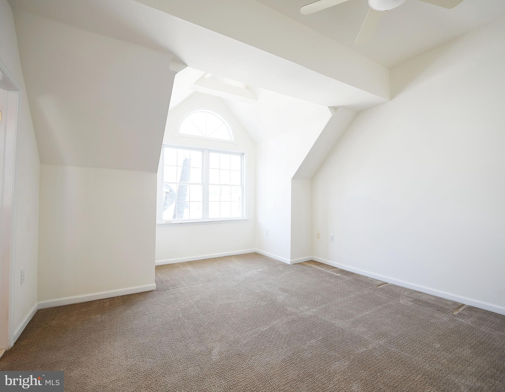 SENECA POINTE - Residential