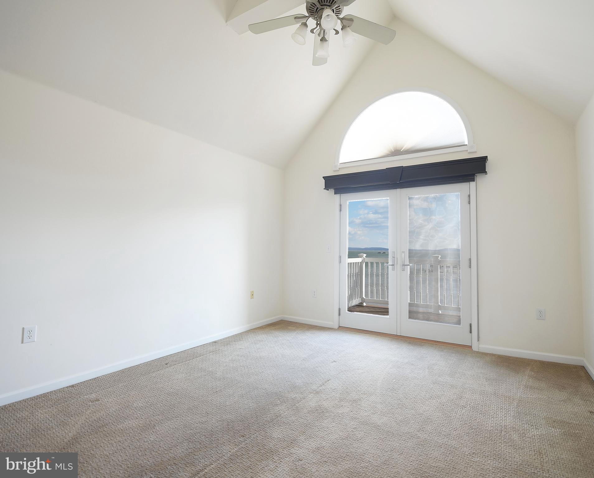 SENECA POINTE - Residential