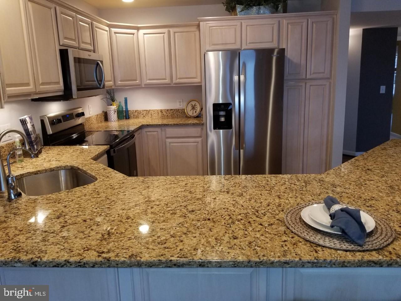 SENECA POINTE - Residential