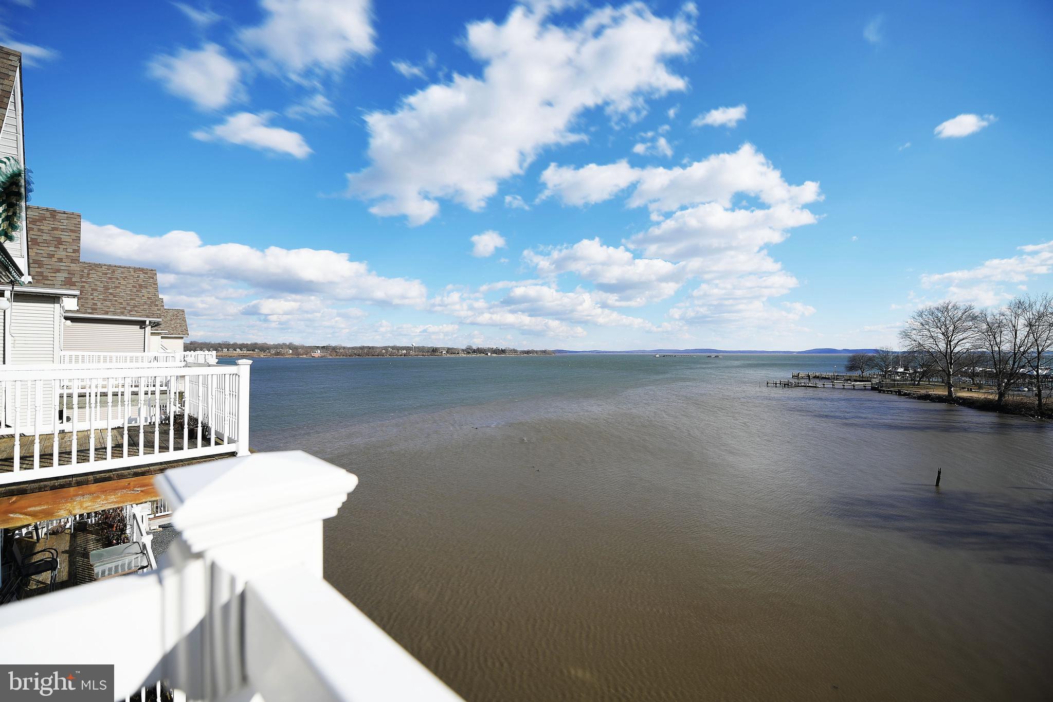 SENECA POINTE - Residential