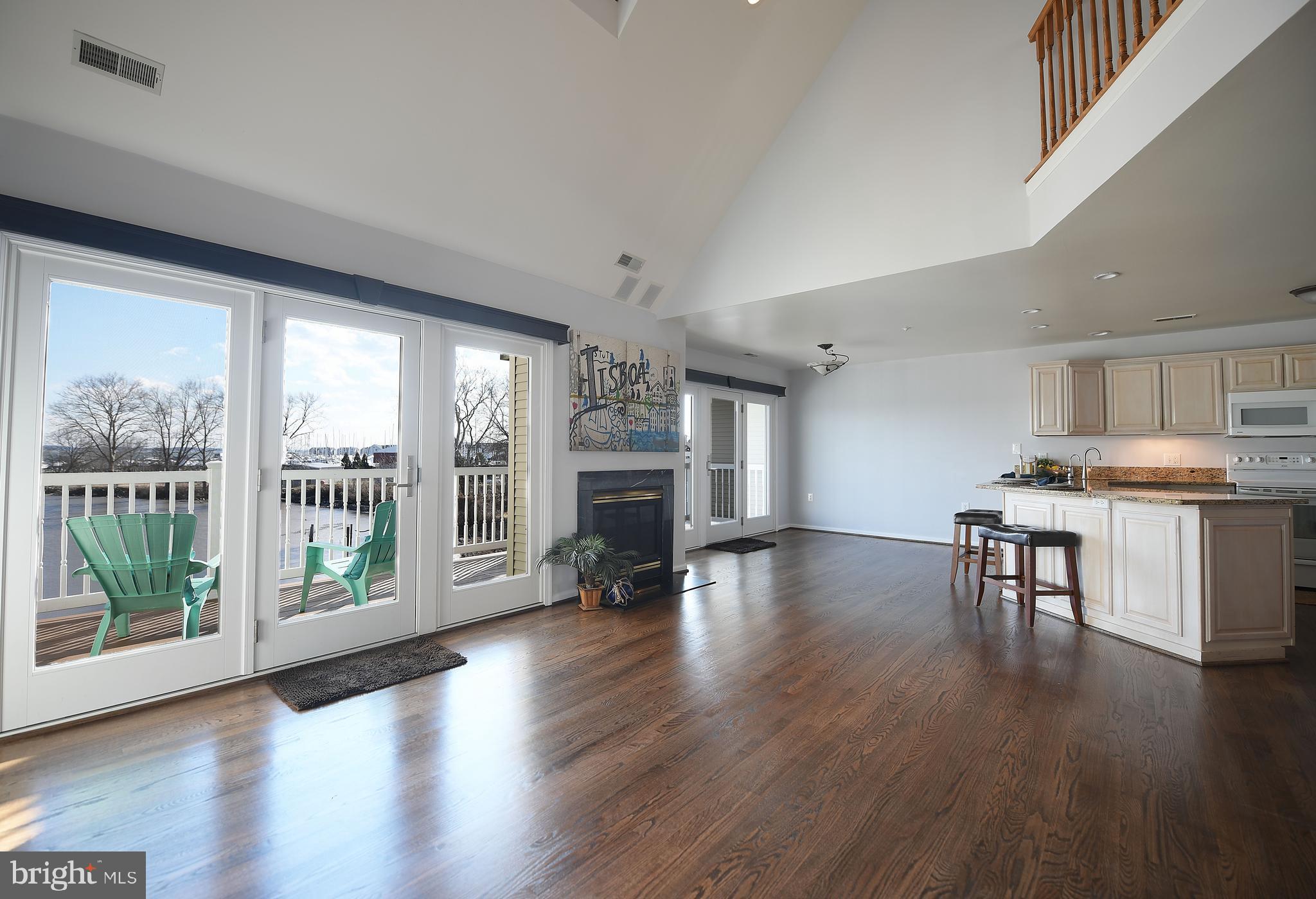 SENECA POINTE - Residential