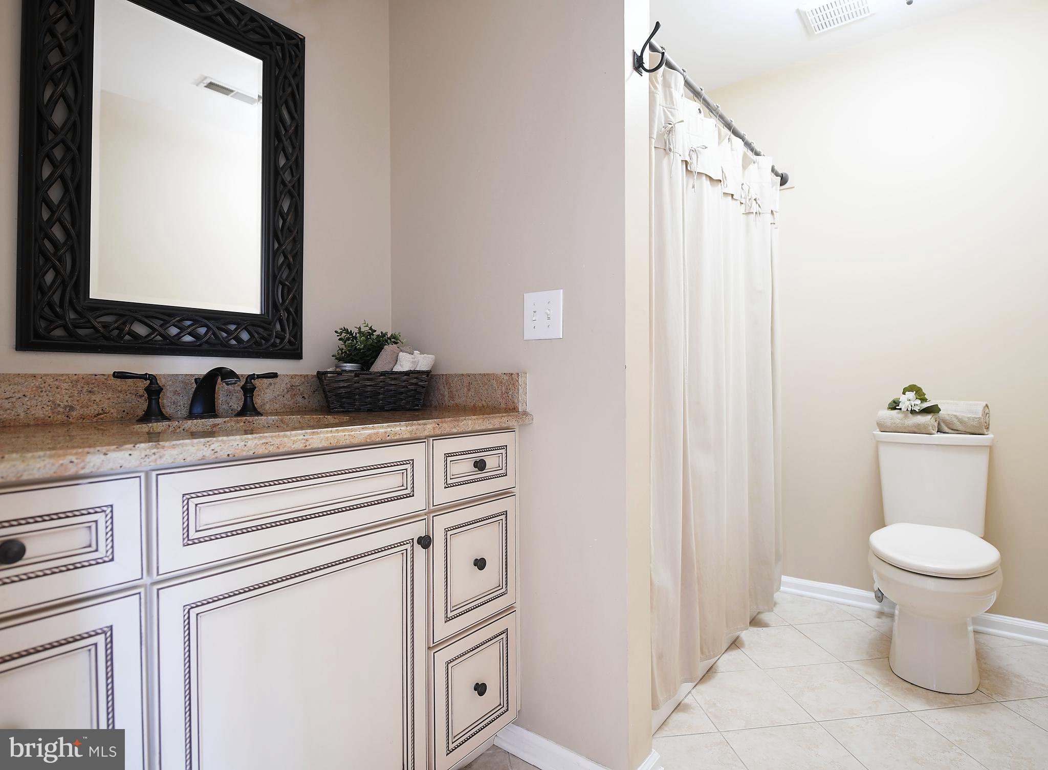 SENECA POINTE - Residential