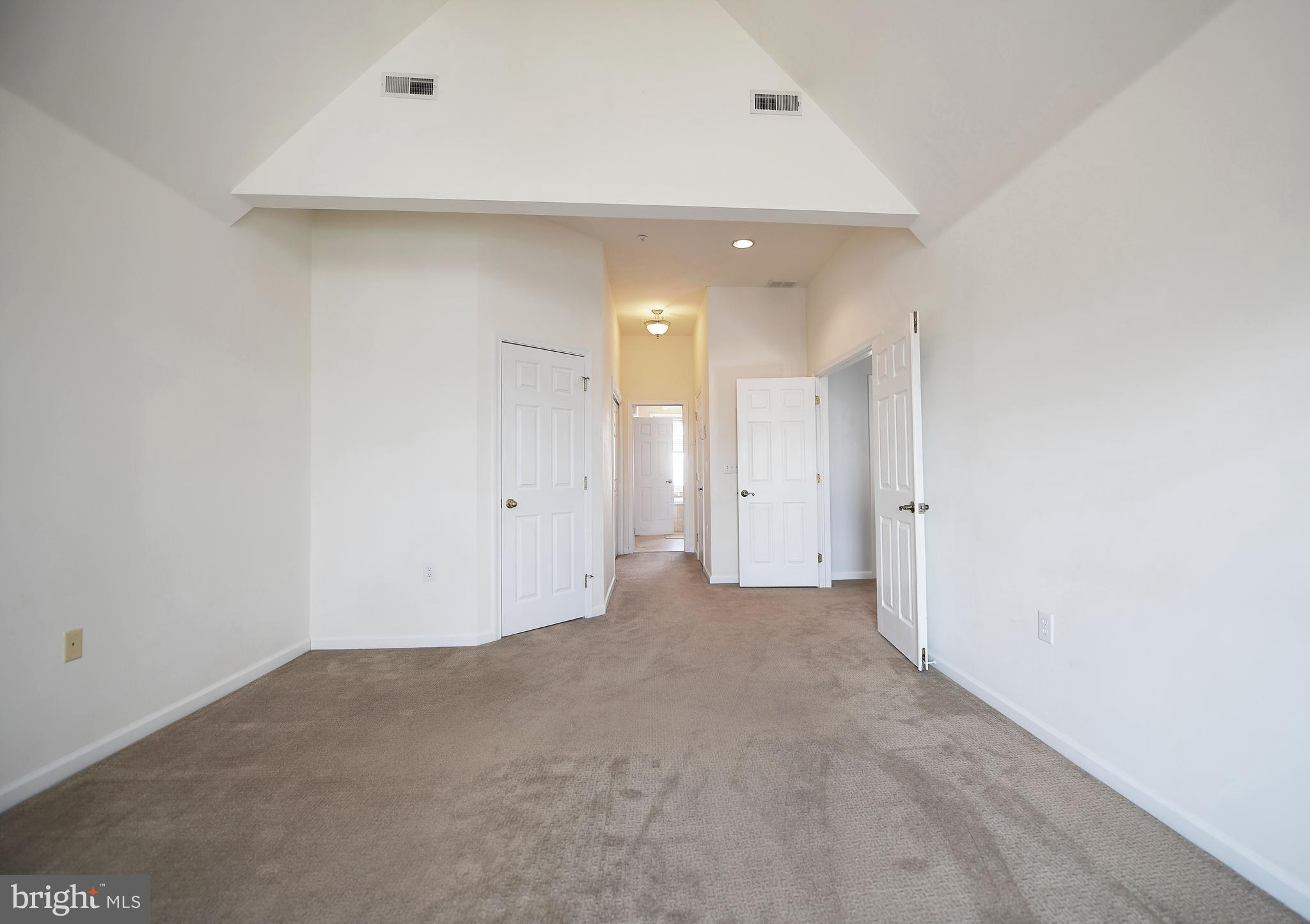 SENECA POINTE - Residential